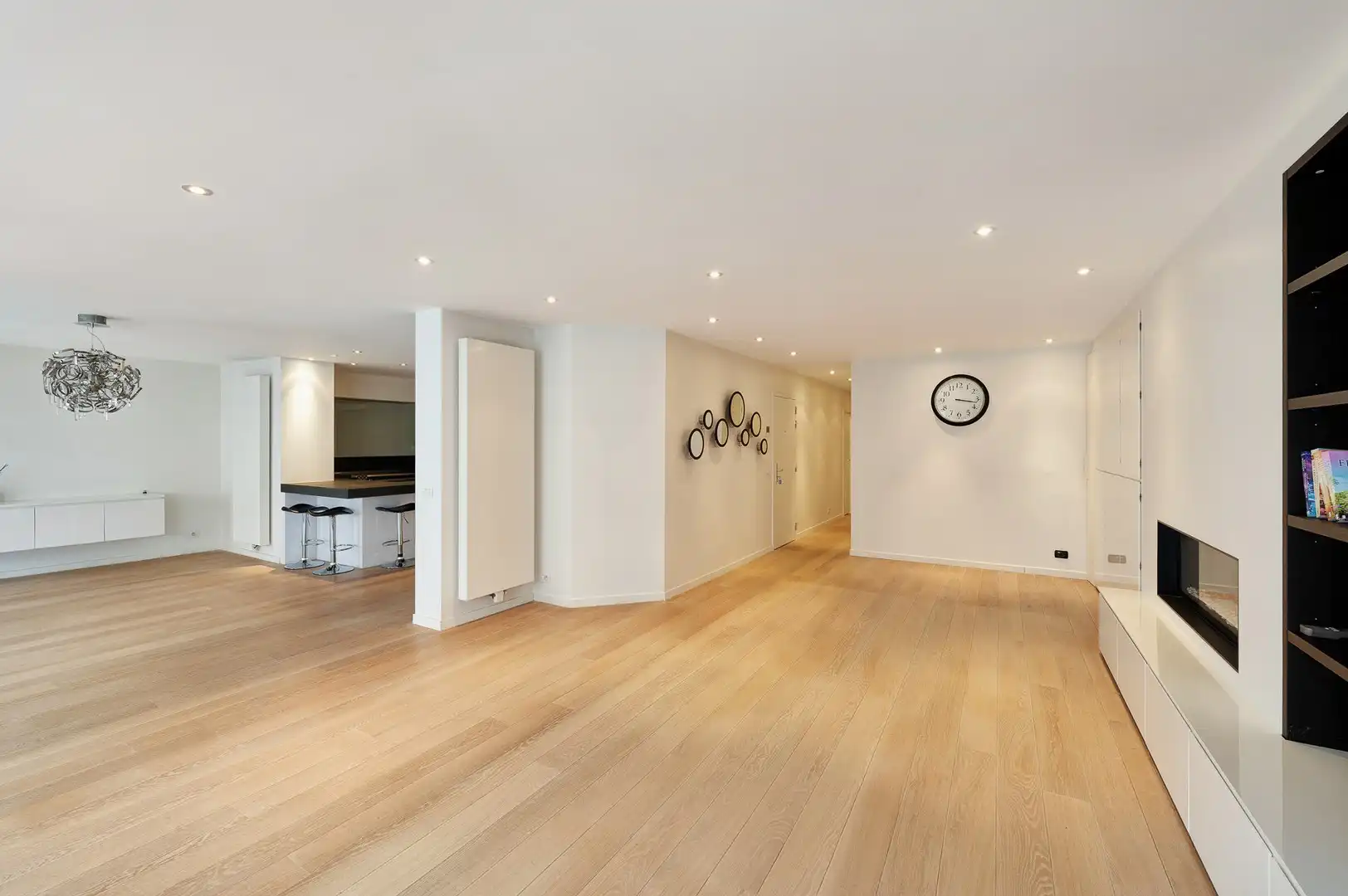 Ruim appartement van 163m² met 11 m² façade in de Dumortierlaan. foto 7