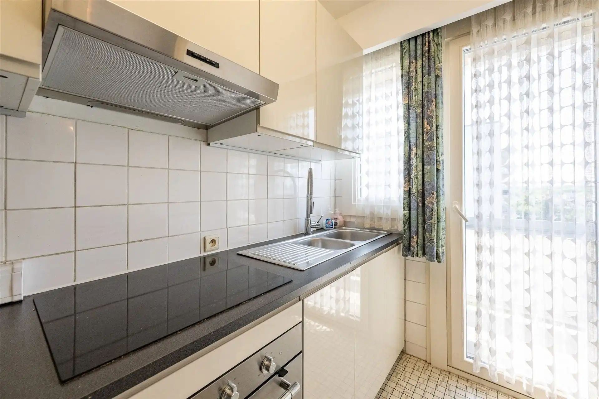 Appartement (hoogste verdieping - 2 SLK) met zonnig terras.  foto 4