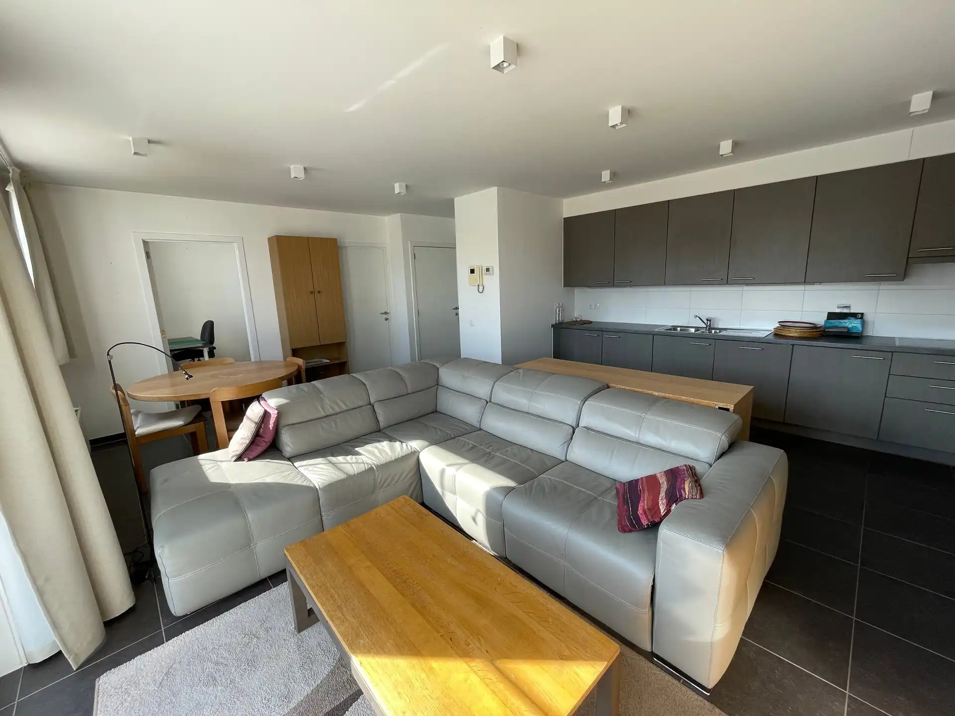 Zeer centraal gelegen appartement in de Residentie ‘Heusdine”. foto 3