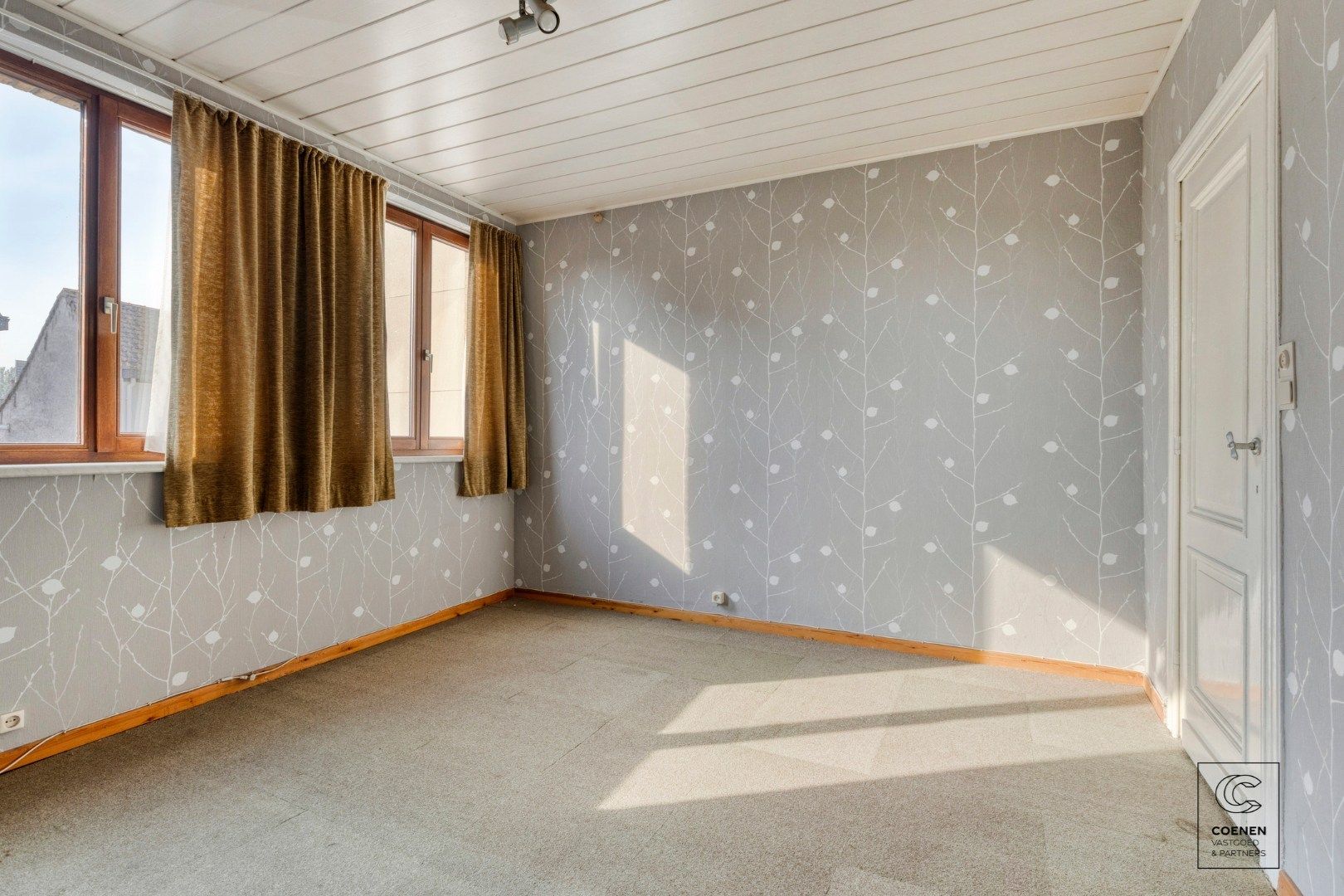 Te renoveren woning van 162 m² met 4 slaapkamers te Ekeren! foto 11