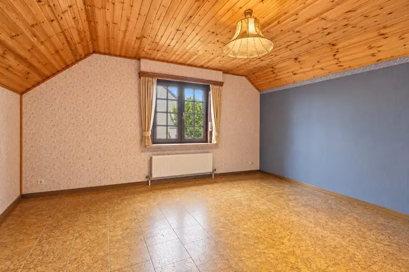 CHARMANTE INSTAPKLARE GEZINSWONING MET 3 SLPKS TE KOOP IN LO foto 26