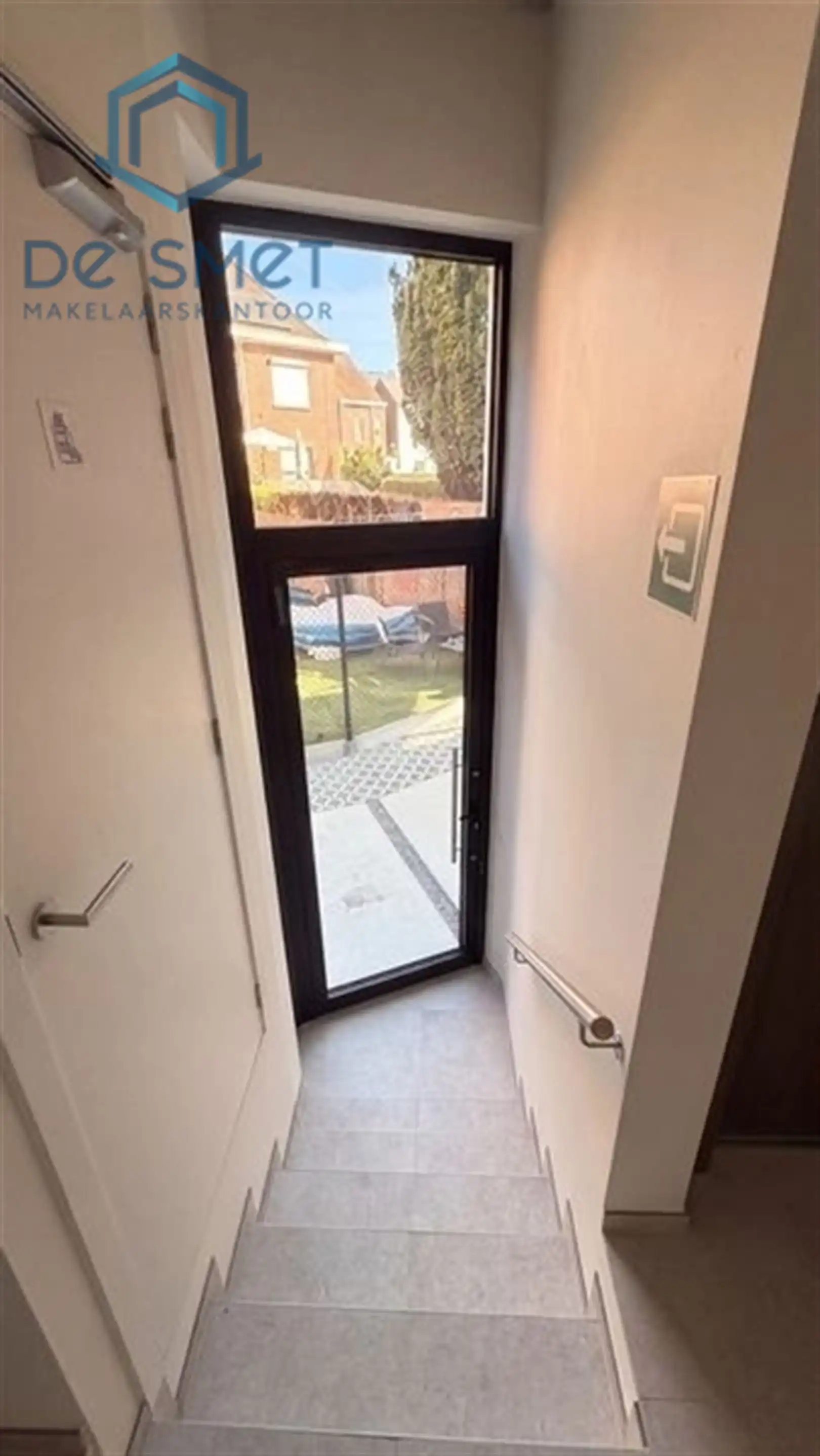 INSTAPKLAAR DAKAPPARTEMENT MET 2 SLAAPKAMERS, ZONNEPANELEN & MOGELIJKHEID TOT EXTRA RUIMTE foto 6