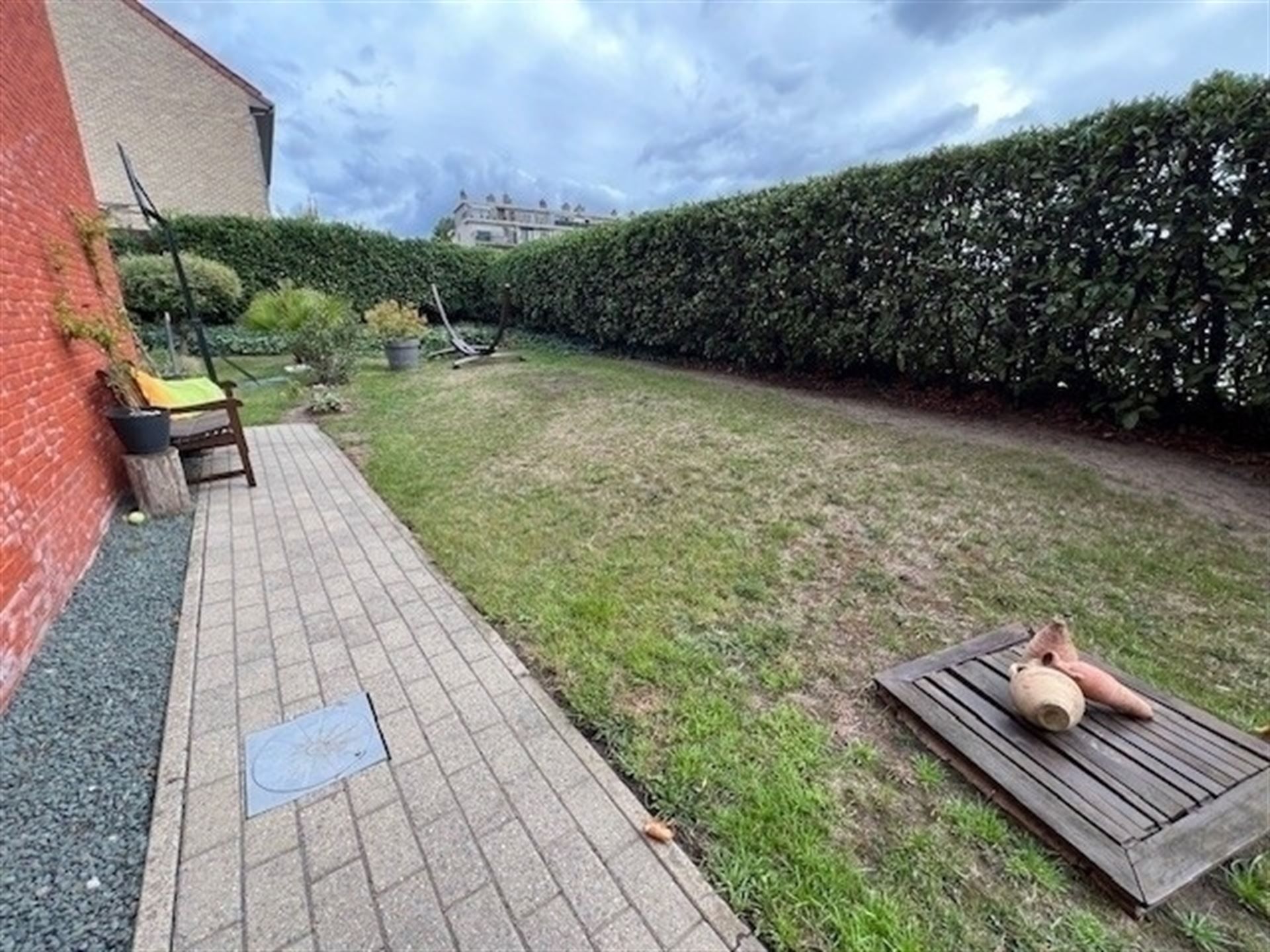 Stijlvol appartement met 2 slaapkamers en grote tuin! foto 13