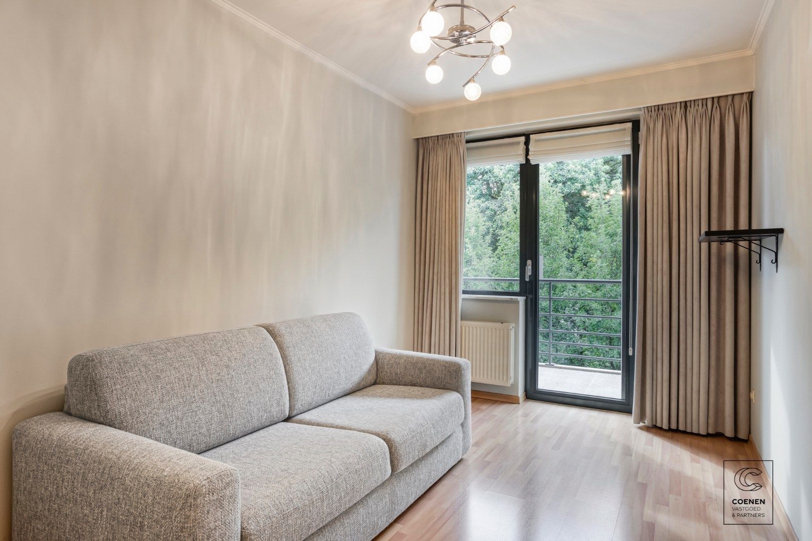 Instapklaar appartement van 124 m², 3 slpk's en terras op een toplocatie te Kontich! foto 11