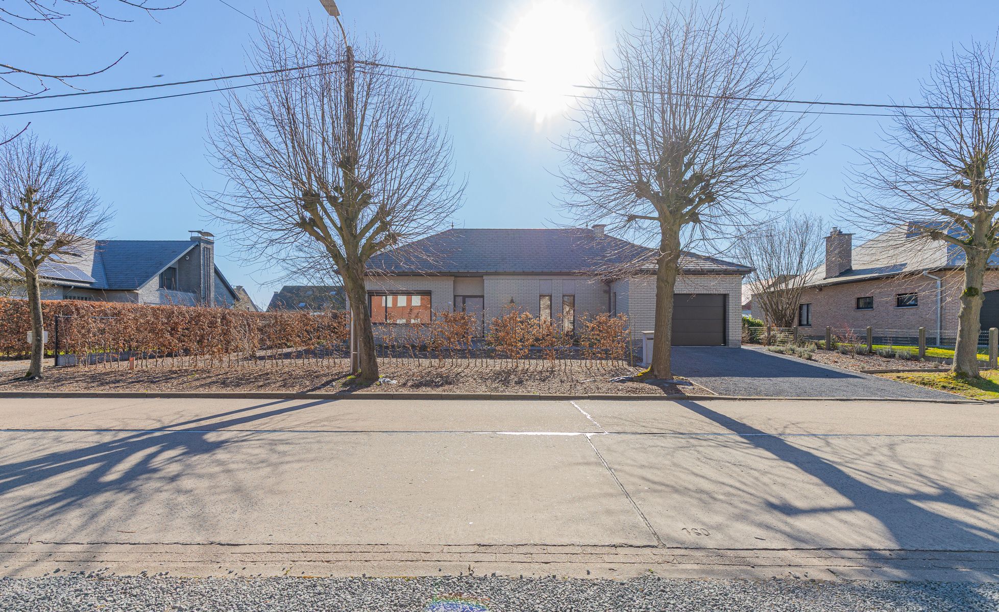 Open Bebouwing (Bungalow) mét garage vlakbij Buggenhout-bos. foto {{pictureIndex}}