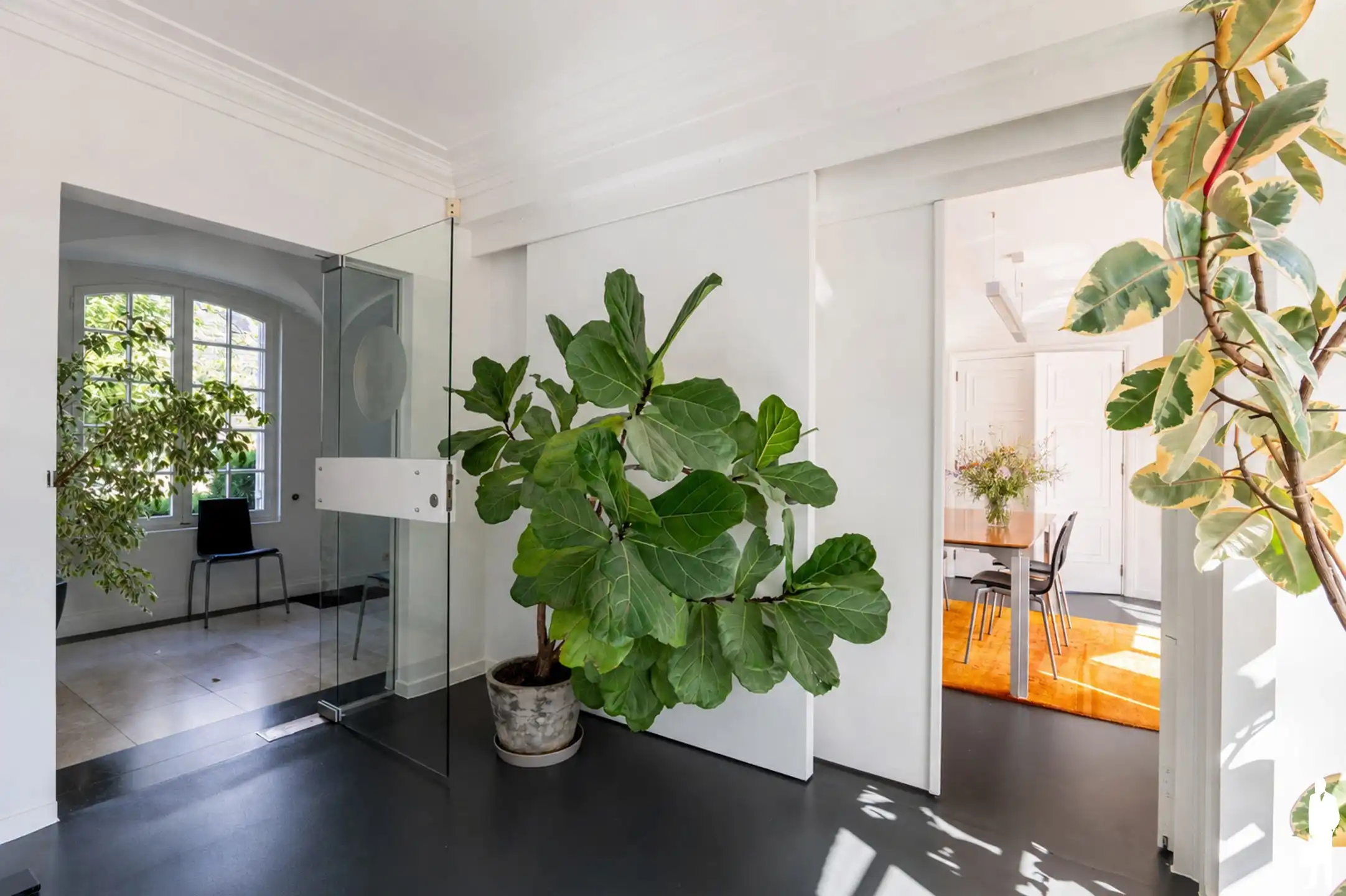 Karaktervolle woning met groene tuin op perceel van 1.405 m² foto 5