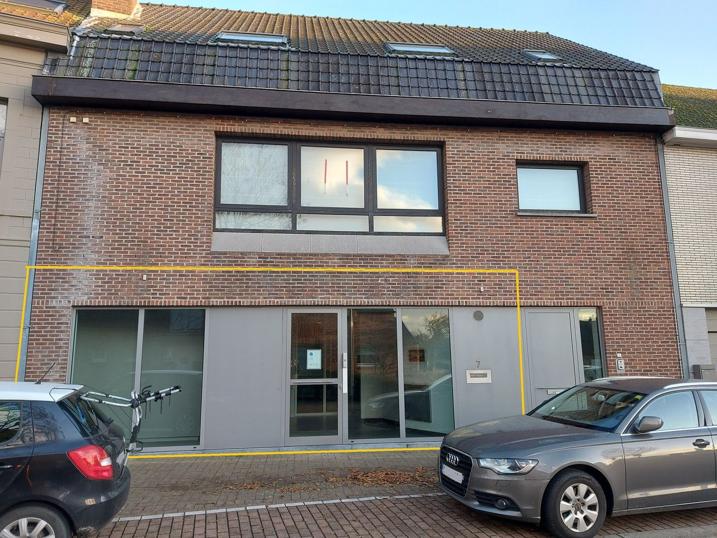 HANDELSGELIJKVLOERS IN CENTRUM OP 887m² foto 17