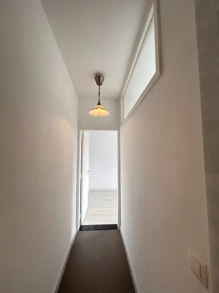 Pal in het bruisende centrum van Brasschaat gelegen 2 slaapkamerappartement in perfecte staat foto 15