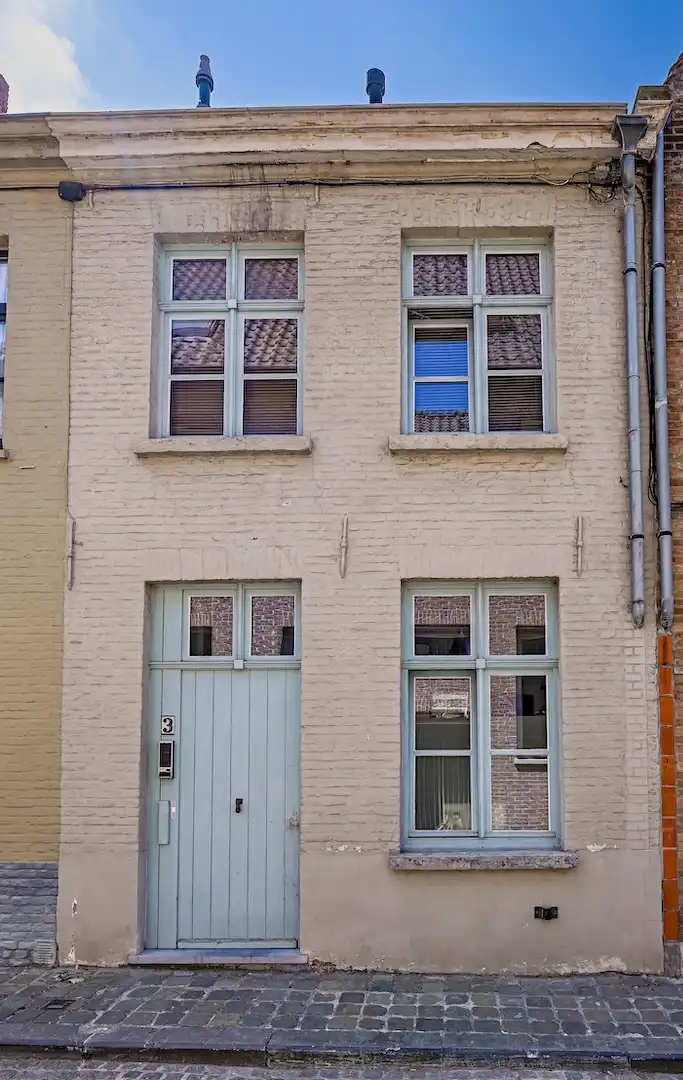 verborgen parel in hartje Brugge – karakterwoning met zonnig stadsterras foto 2