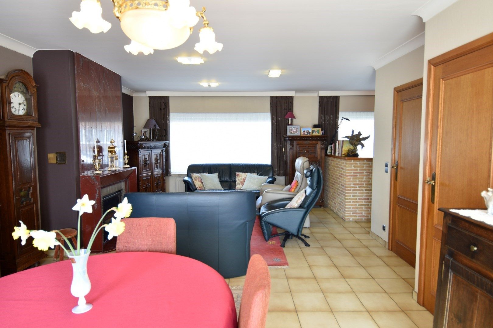 Verzorgde hoekwoning te koop op ruim perceel mét goede ligging foto 5