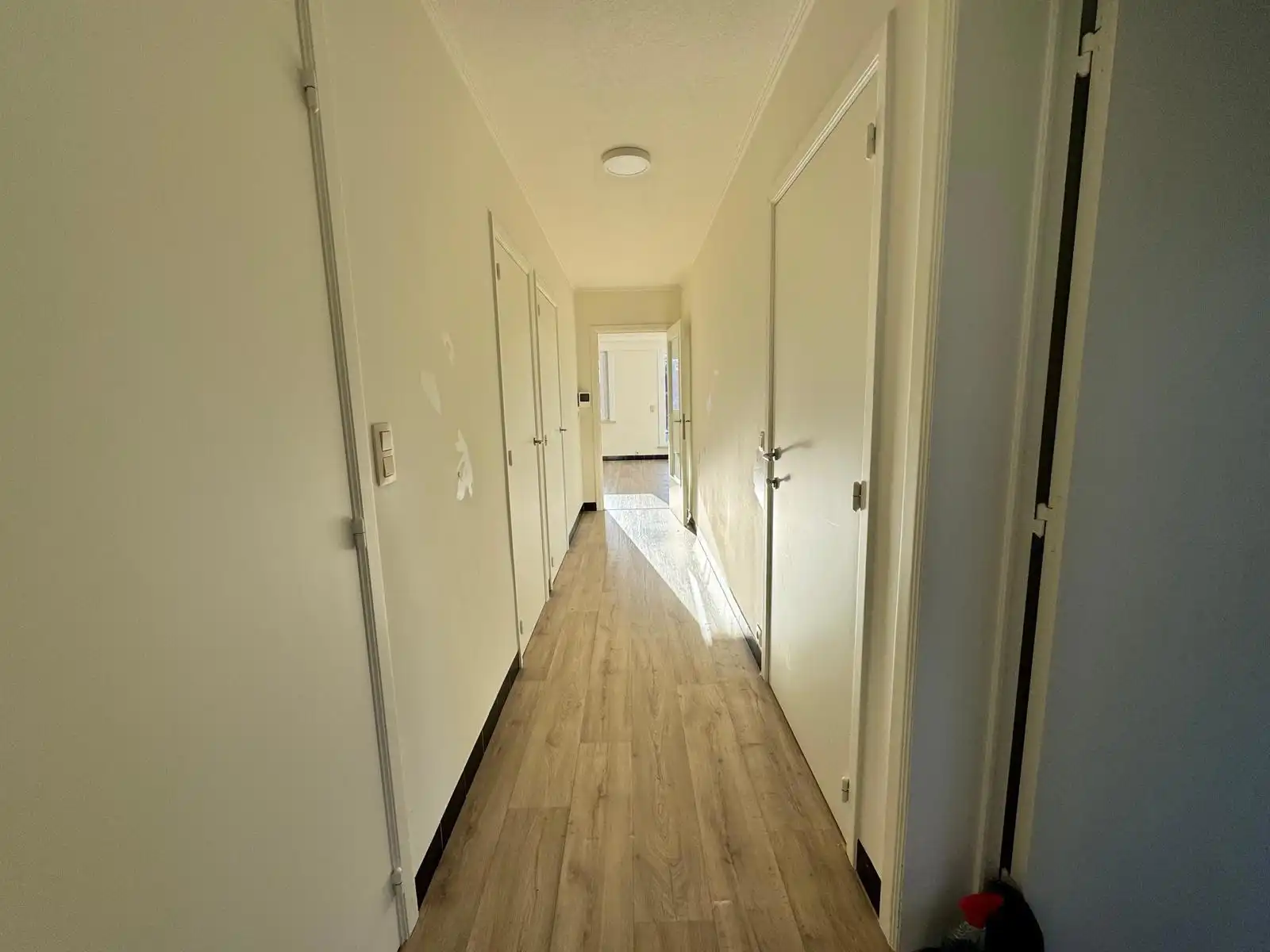 Ruim appartement met 2 slpks, tuin en garage in Rumbeke foto 3