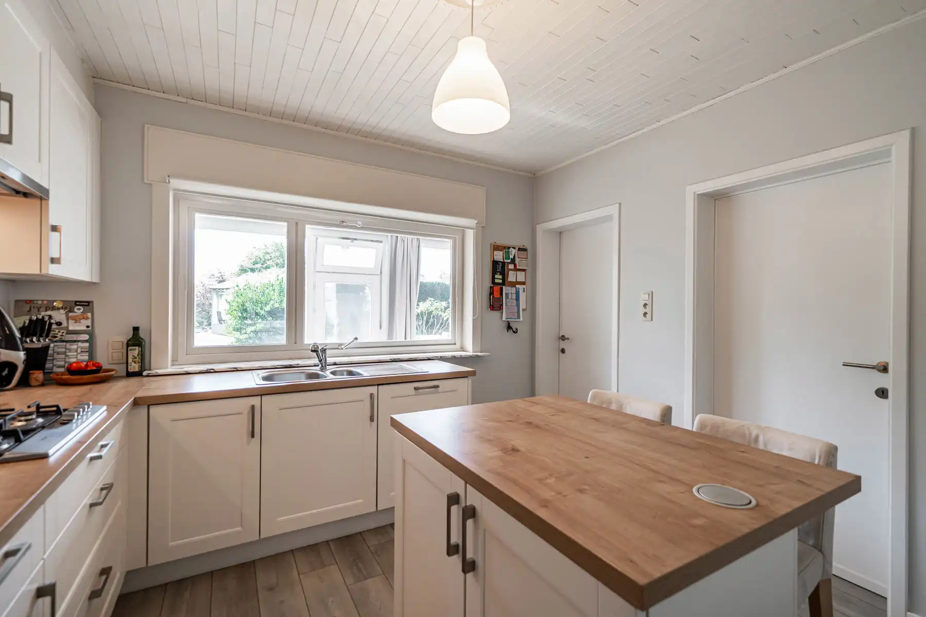 HOB instapklare gezinswoning met tuin! foto 8