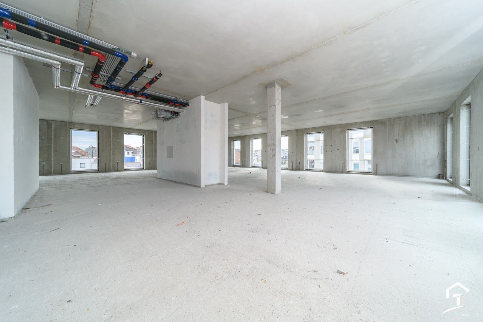 Veelzijdige casco kantoorruimte op topligging in Sint-Pieters-Leeuw foto 3