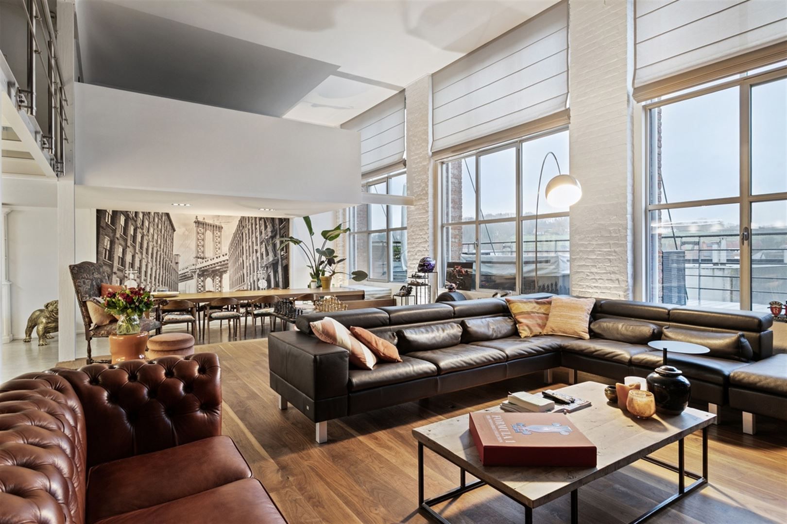 Ruime goed onderhouden loft van 235 m2 foto 5