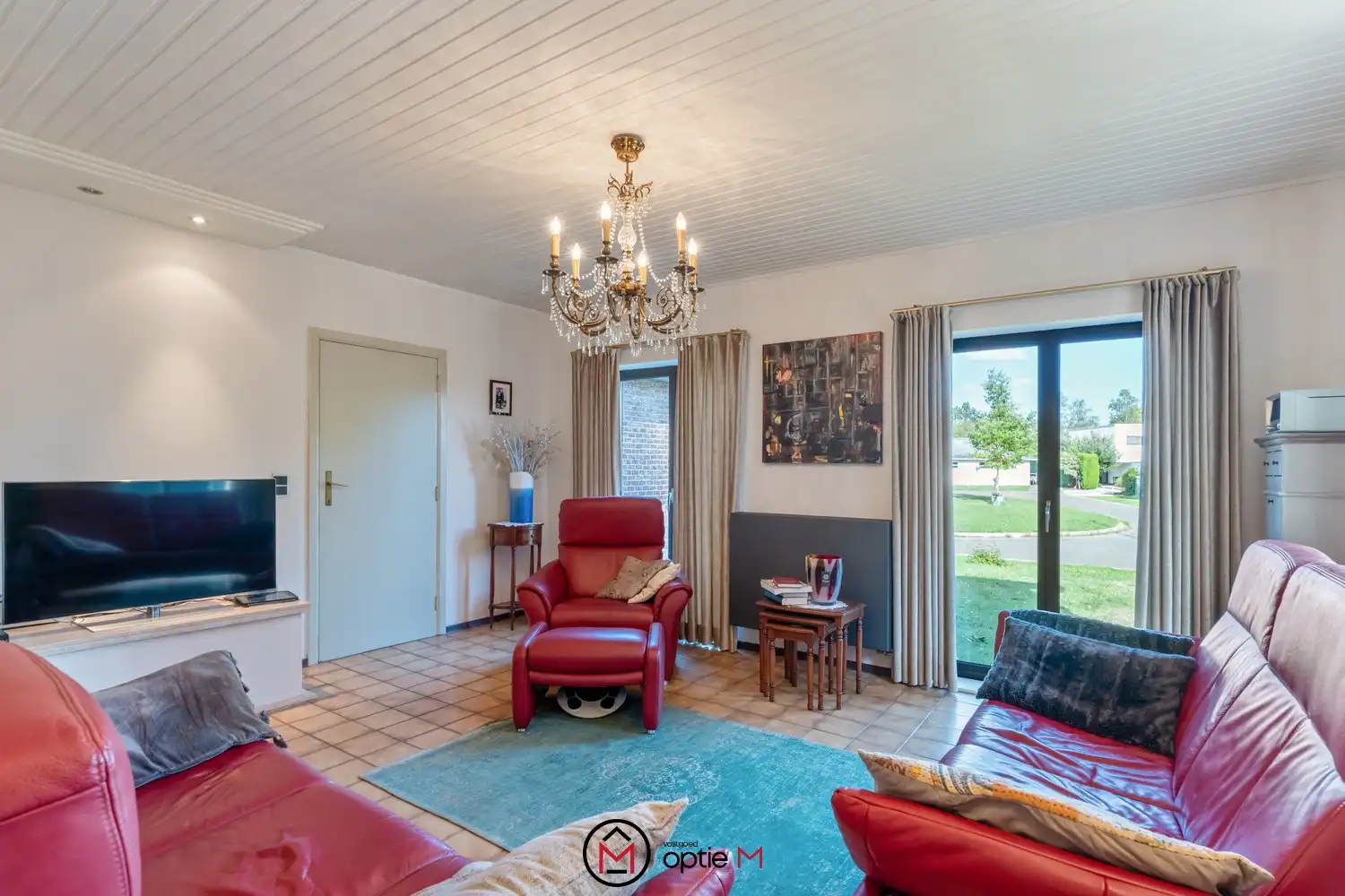 Rustig gelegen gezinswoning met 5 slaapkamers en garage foto 7