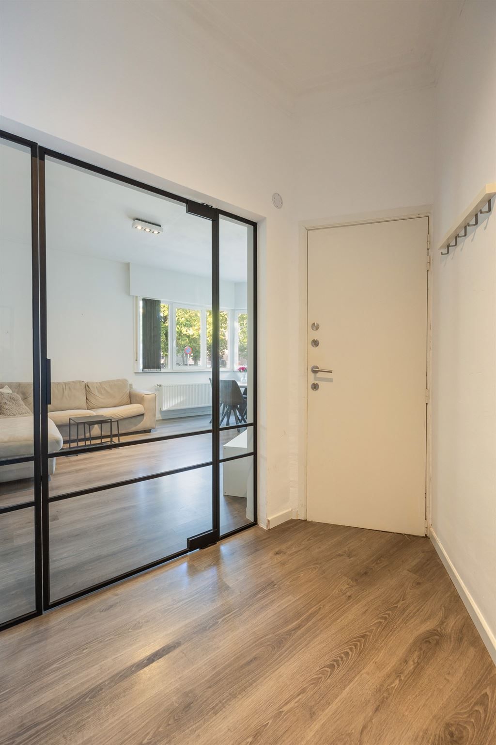 Instapklaar gelijkvloersappartement met stadskoer foto 15