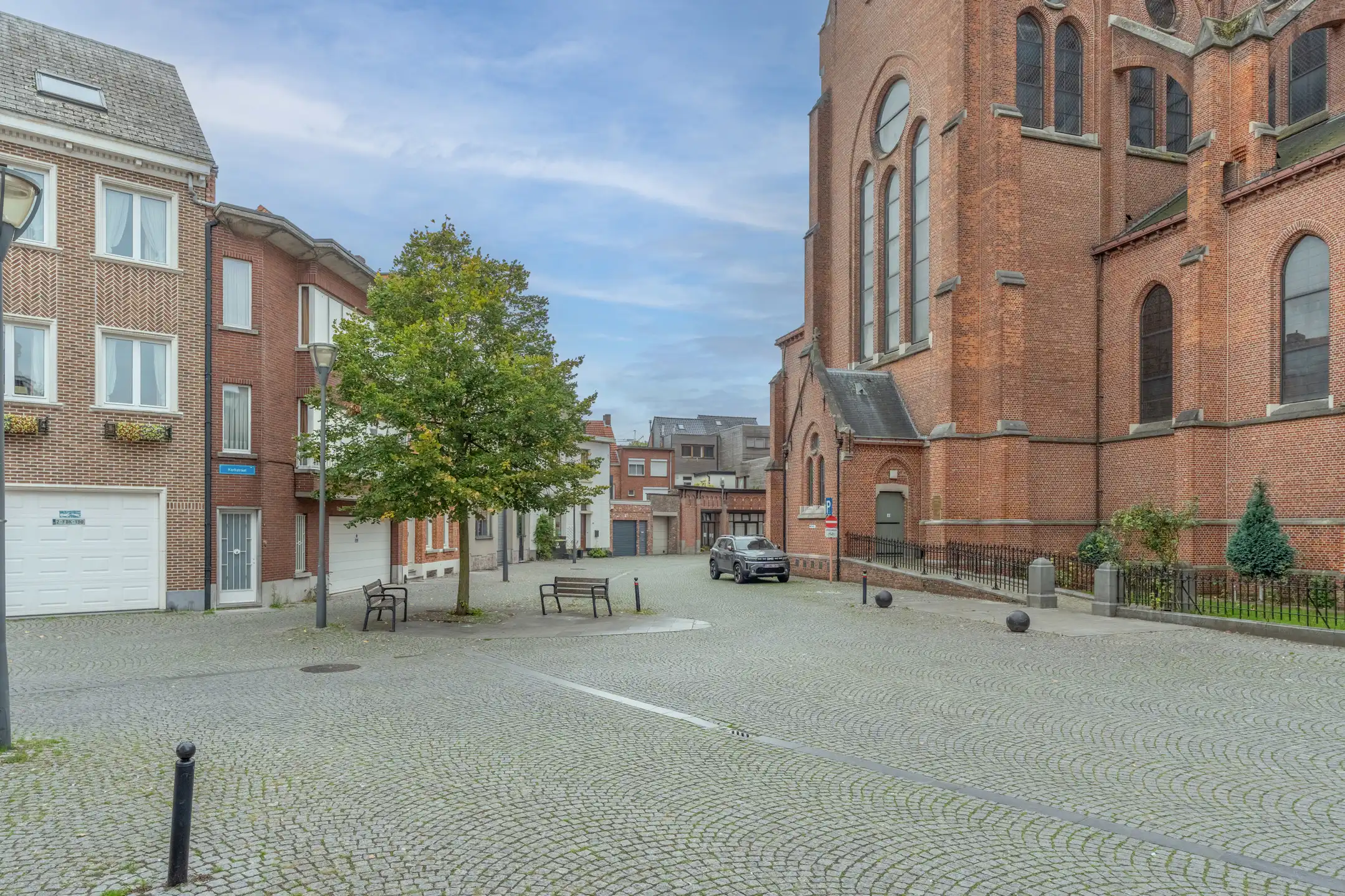 Te renoveren woning mét 1 slpk en garage op toplocatie te Turnhout  foto 3