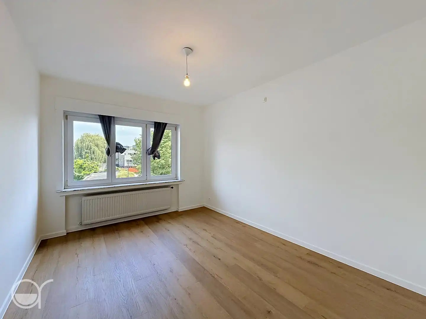 Mooi 2 slaapkamer appartement nabij Gent zuidpark met ideale uitvalswegen en garagebox foto 9
