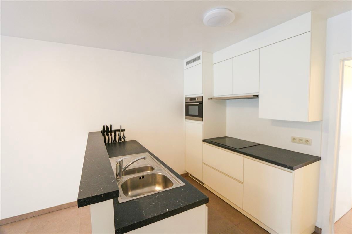 Instapklaar appartement met twee terrassen in het centrum foto 4