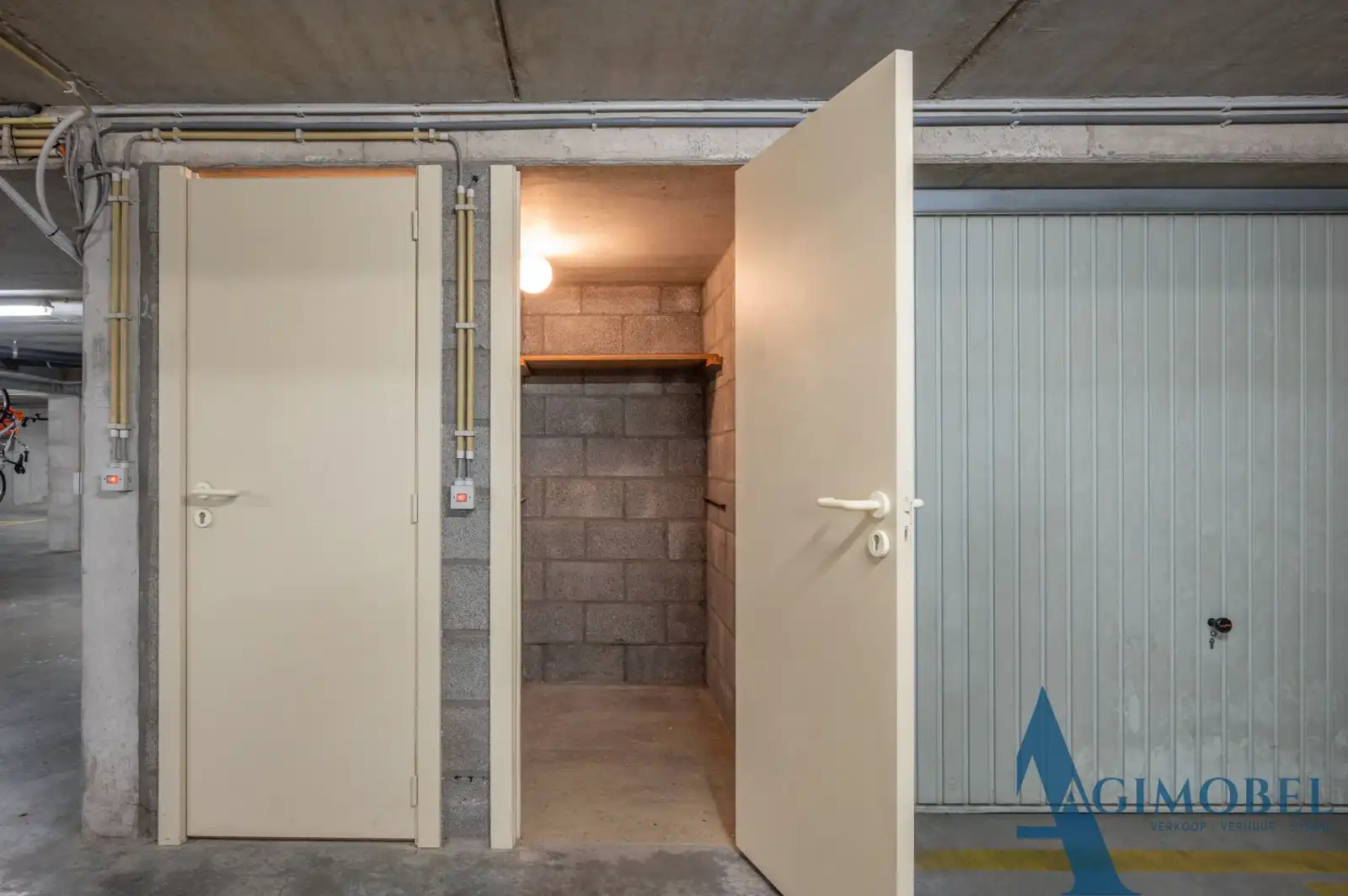 Uniek 2 slaapkamer - appartement met zeezicht en verfijnde architecturale touch. Vlakbij de Zeedijk. foto 17