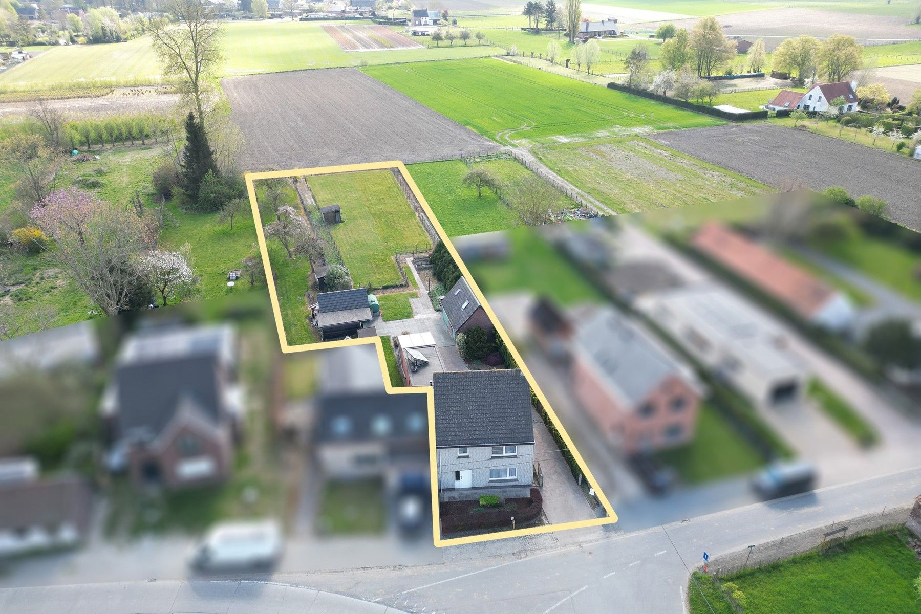 Woning met prachtige tuin in het landelijke Massemen foto {{pictureIndex}}