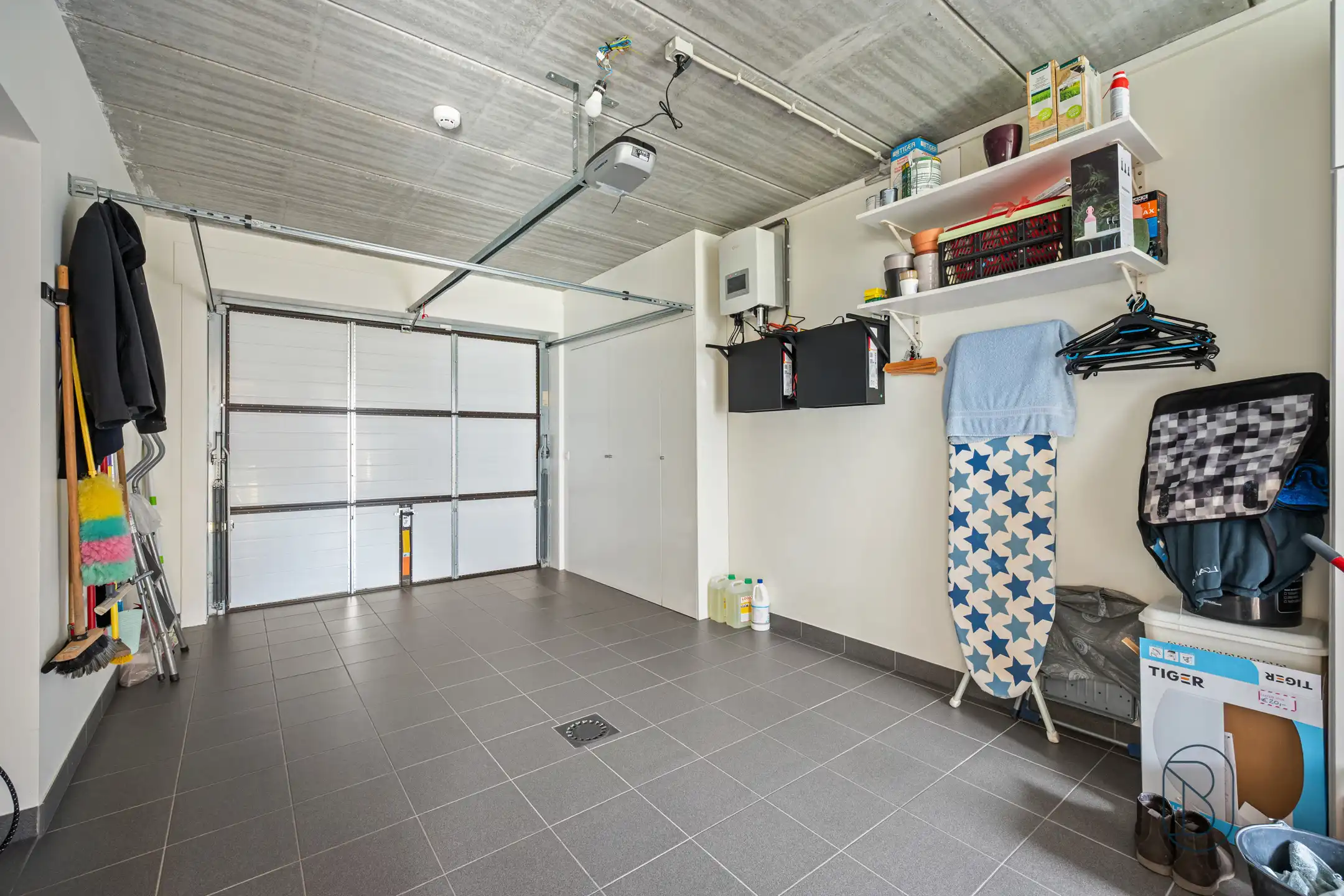 Instapklare energiezuinige topper met garage en tuin foto 12