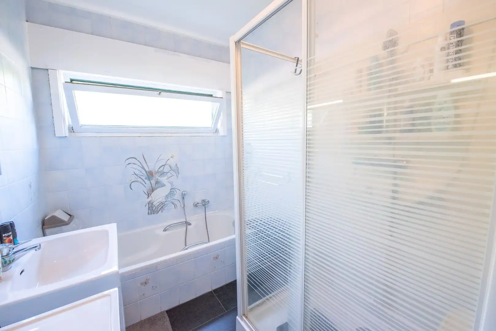 Ruime woning in "De Piste" met garage & tuin te huur! foto 13