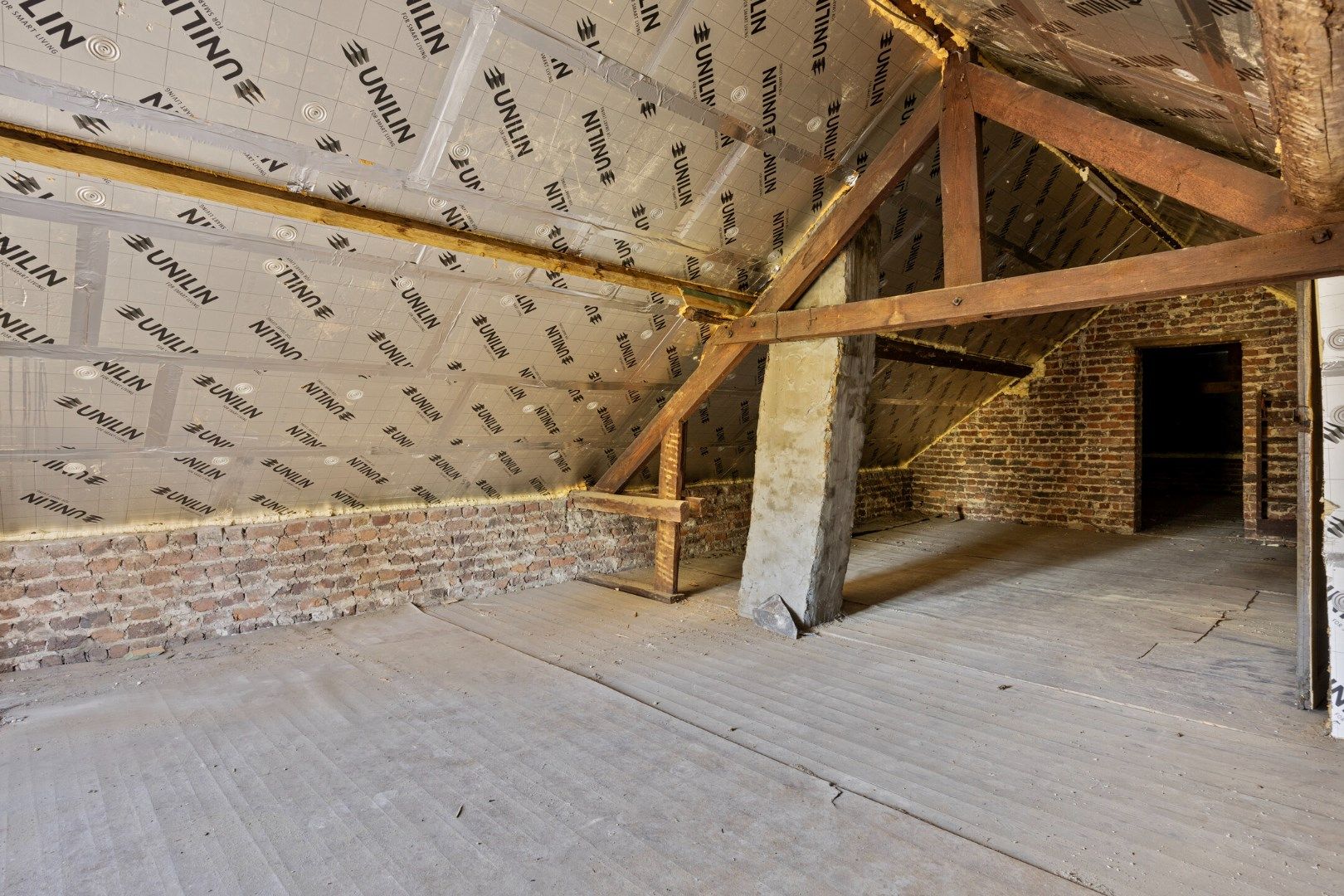 Rijwoning met grote tuin en 3 slaapkamers foto 23