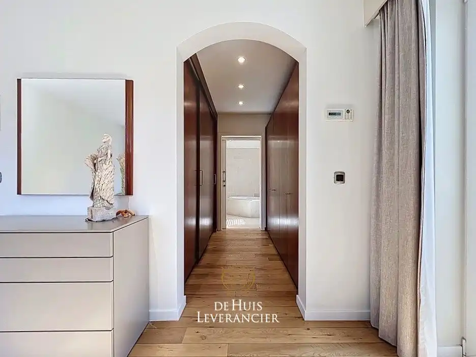 Exclusieve villa op uitzonderlijk perceel van 1 767 m², grenzend aan natuurgebied foto 43