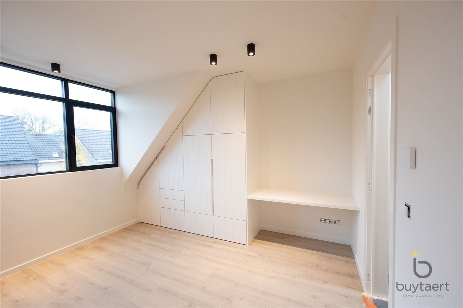 Duurzaam en stijlvolle nieuwbouw rijwoning + tuin! foto 18