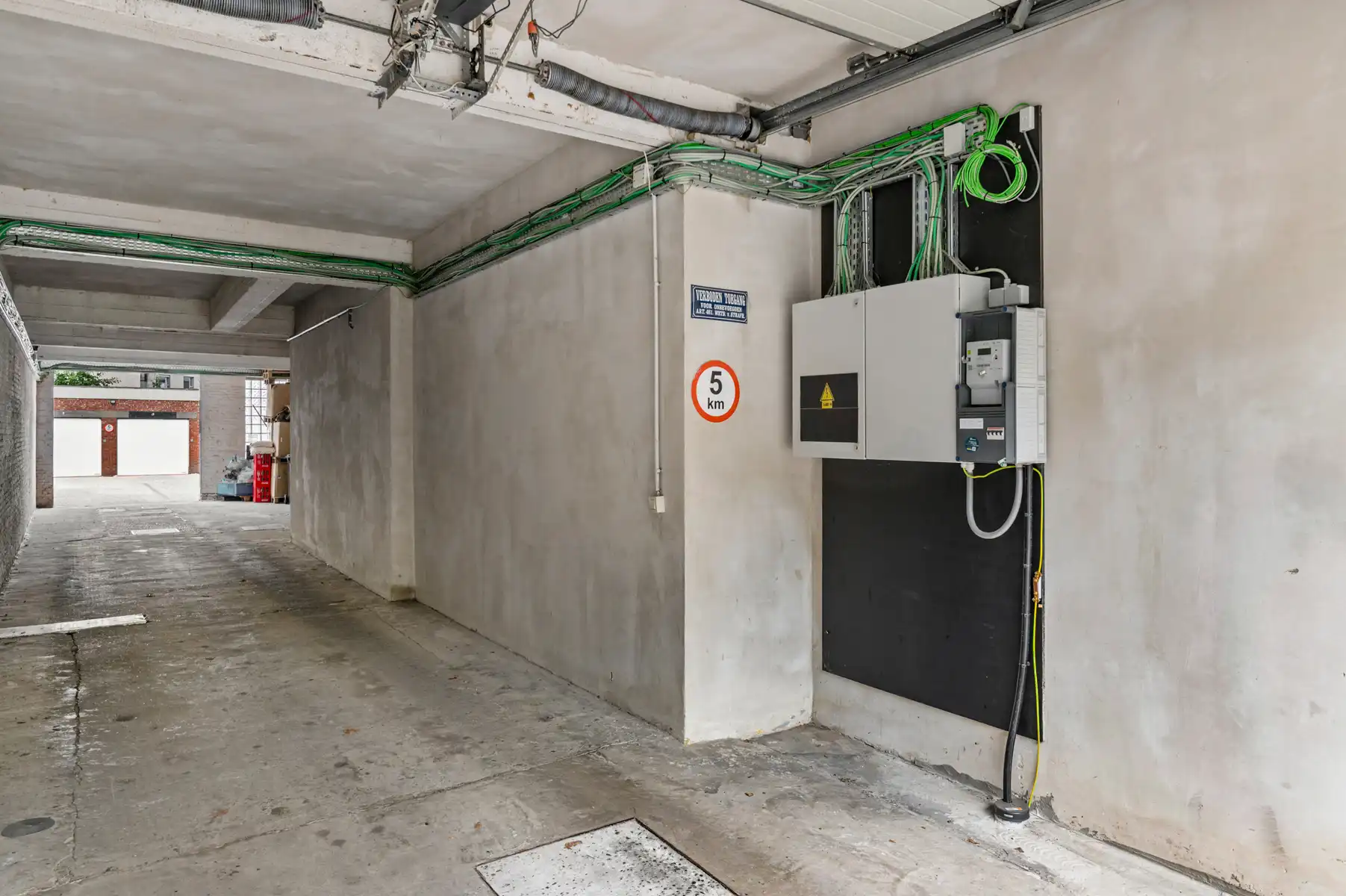 Garageboxen met maximaal laadvermogen in het centrum.  foto 5