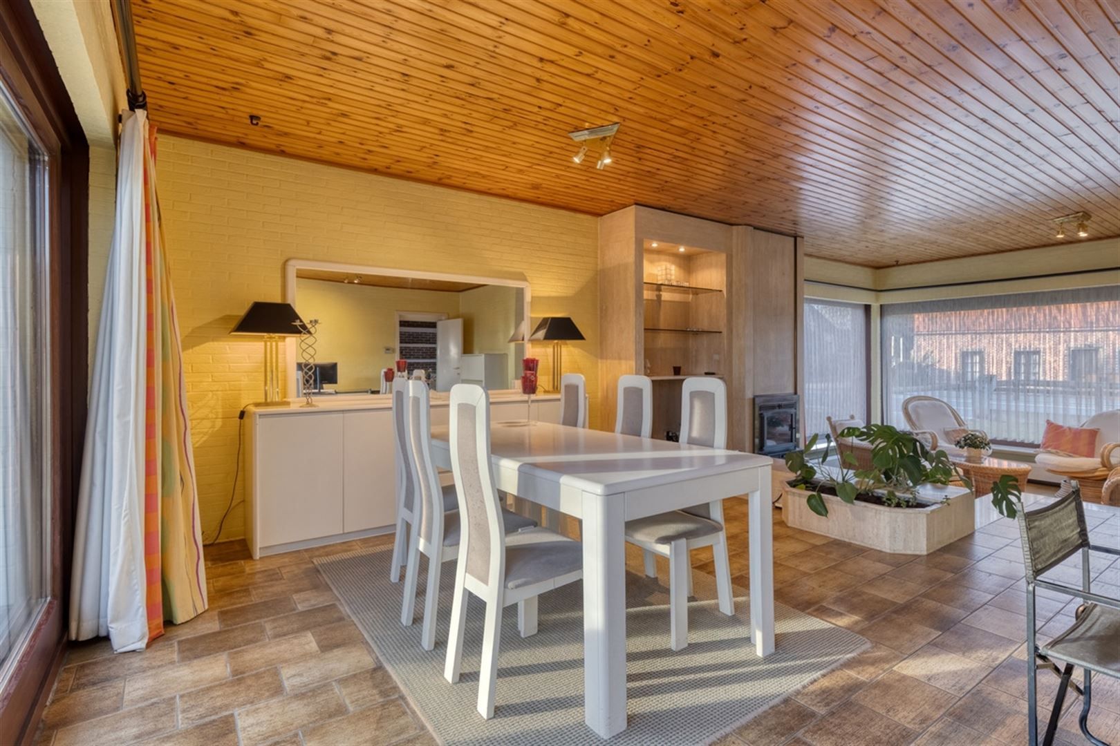 Mooi gelegen statige woning op 1231 m2 foto 13