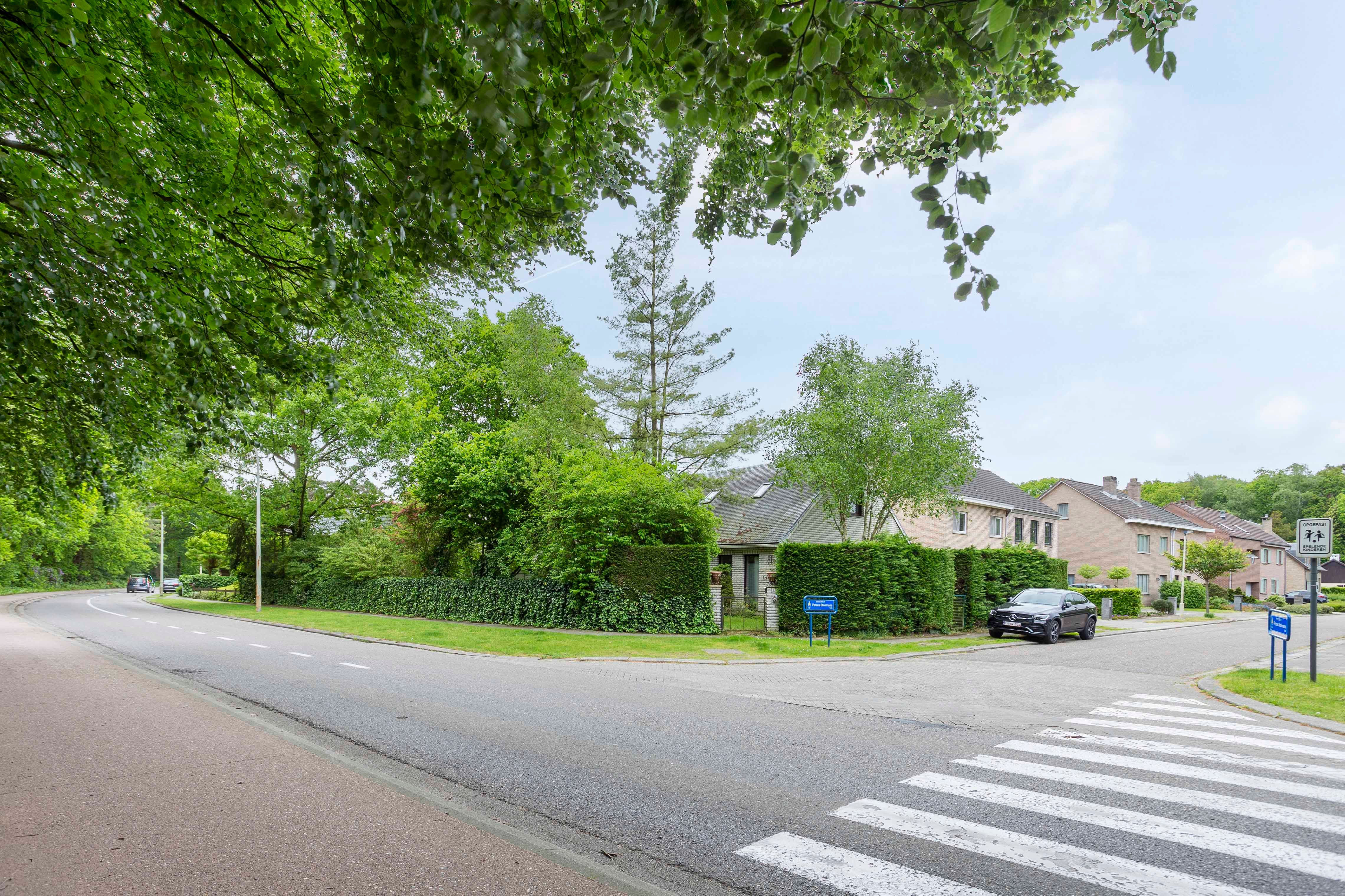 Hoofdfoto van de publicatie: IN OPTIE - Gunstig gelegen woning met veel potentieel in Kapellen !