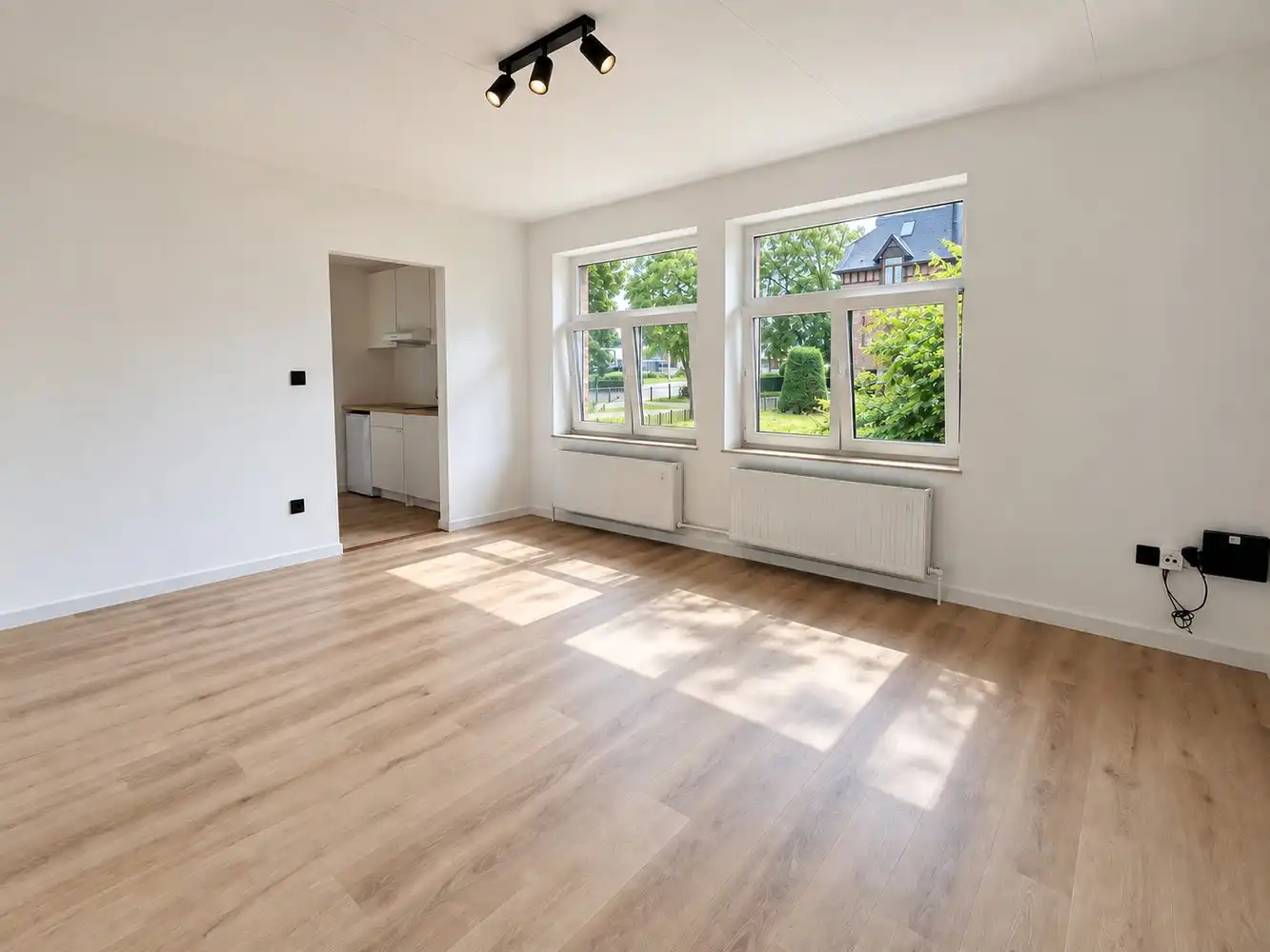 Instapklaar modern gerenoveerd appartement foto 2
