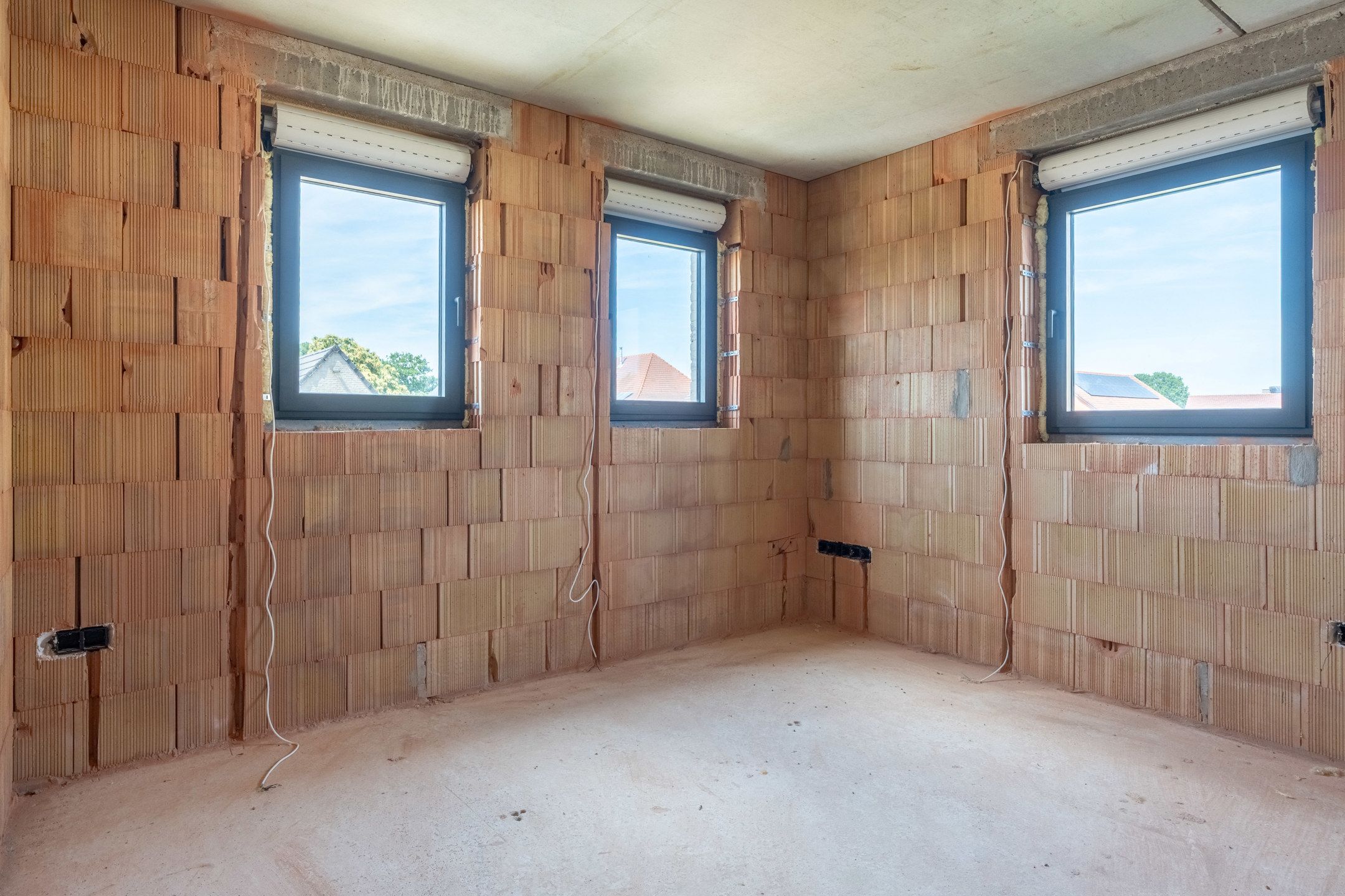 Verder af te werken woning met o.a. 4 slaapkamers, inpandige garage, ... foto 27