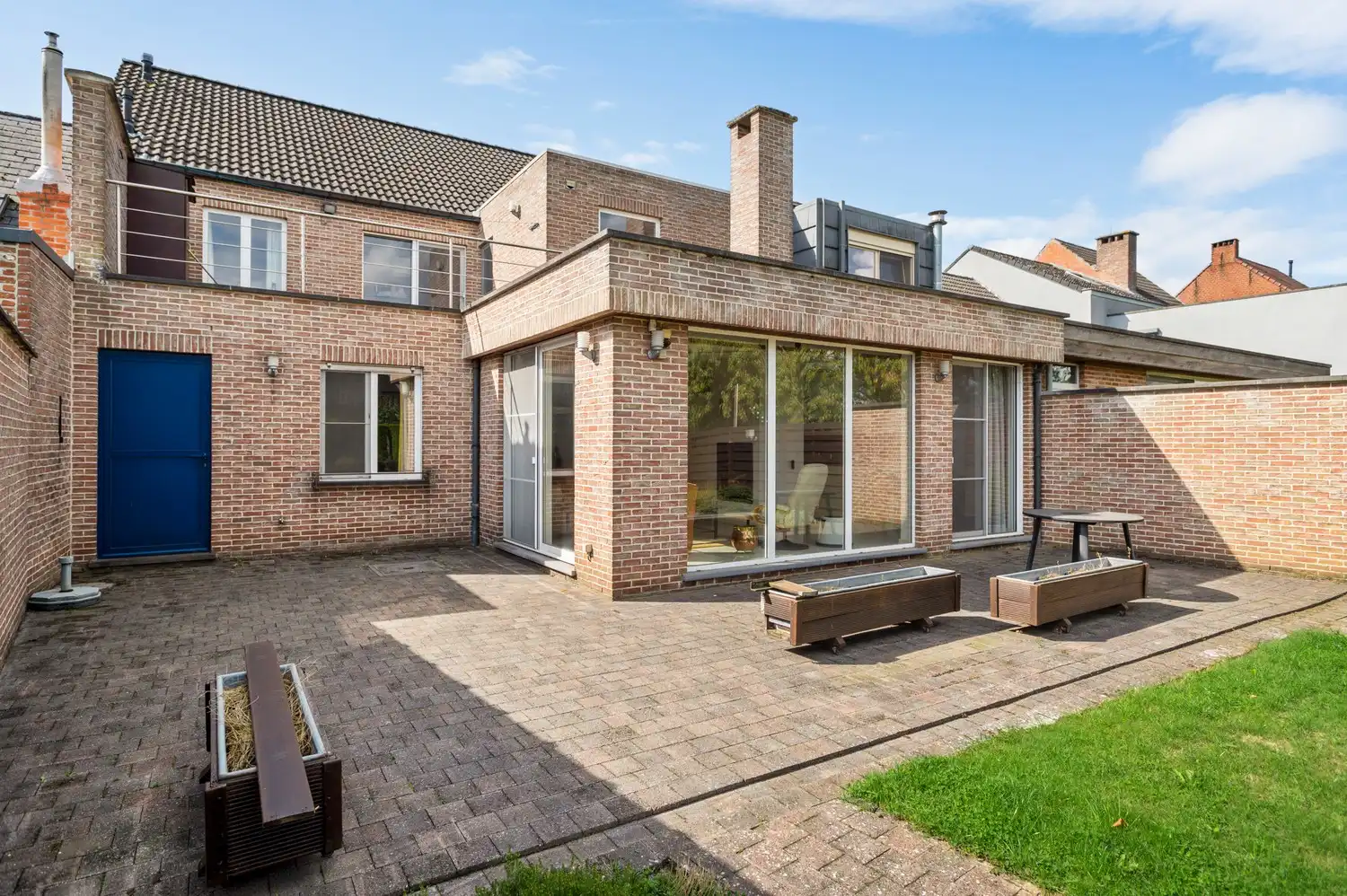 Opbrengsteigendom of co-housing met 2 ruime appartementen in het centrum van Broechem! foto 17