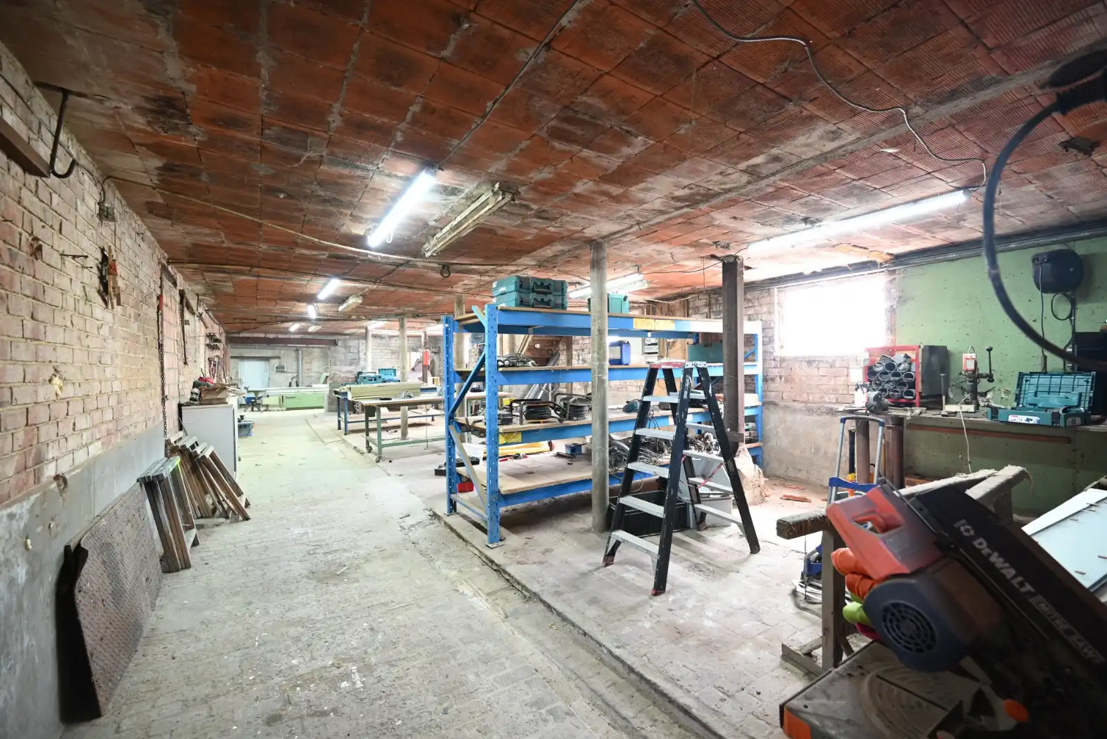 Ruime opslagruimte te huur in Ledegem (380 m²) foto 5