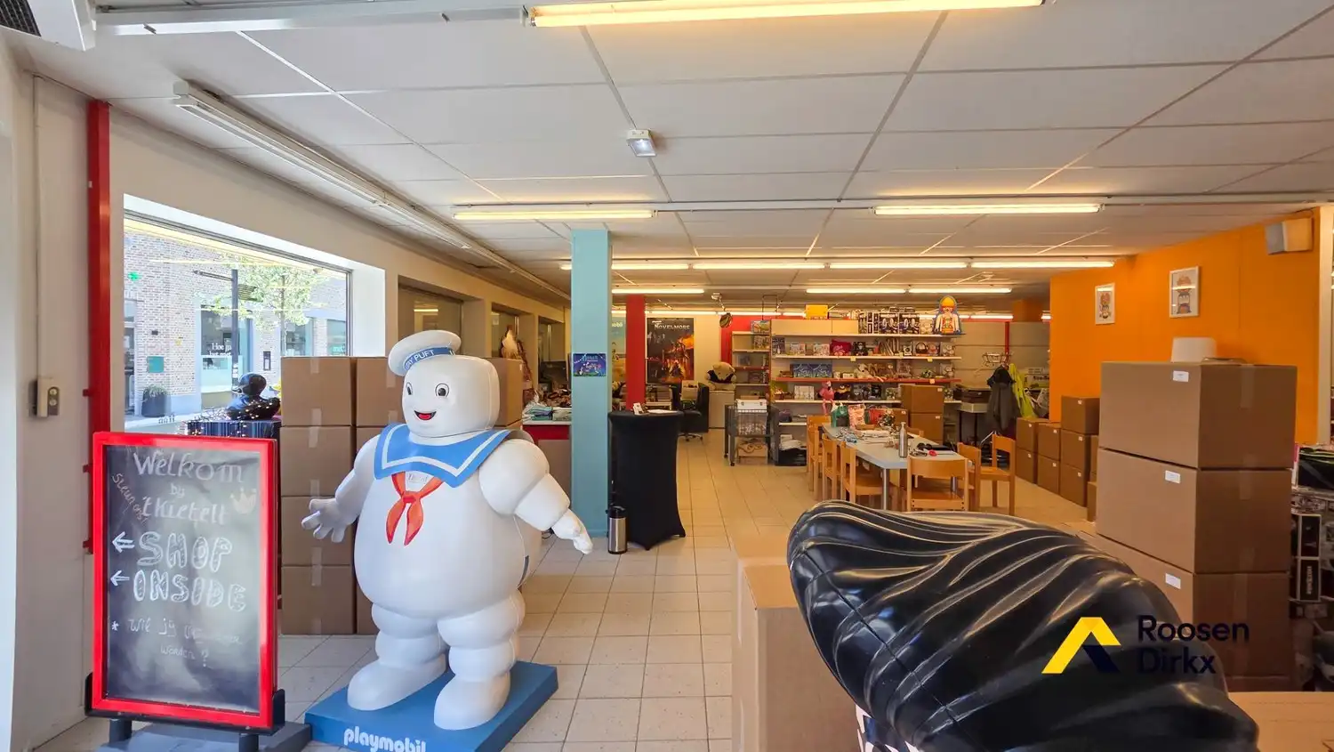 Handelspand met 254m² met hoge zichtbaarheid en unieke ligging in hartje Bree foto 12