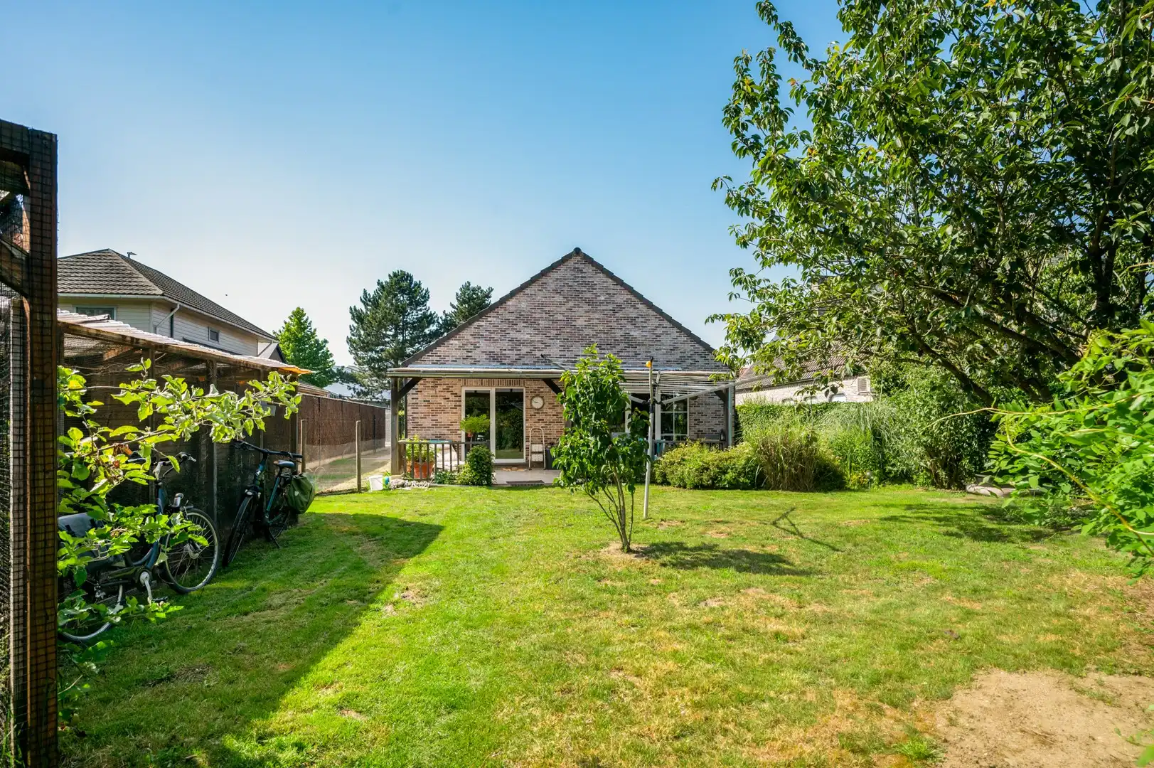 Instapklare gelijkvloerse woning met 3 slaapkamers in het centrum van Noorderwijk foto 22