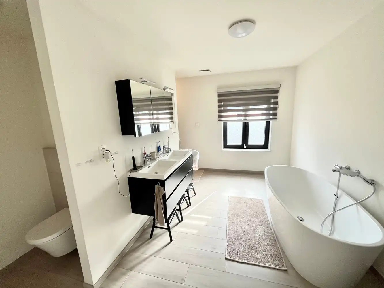 Elegante woning op 538 M2 nabij het centrum van Neeroeteren. foto 11