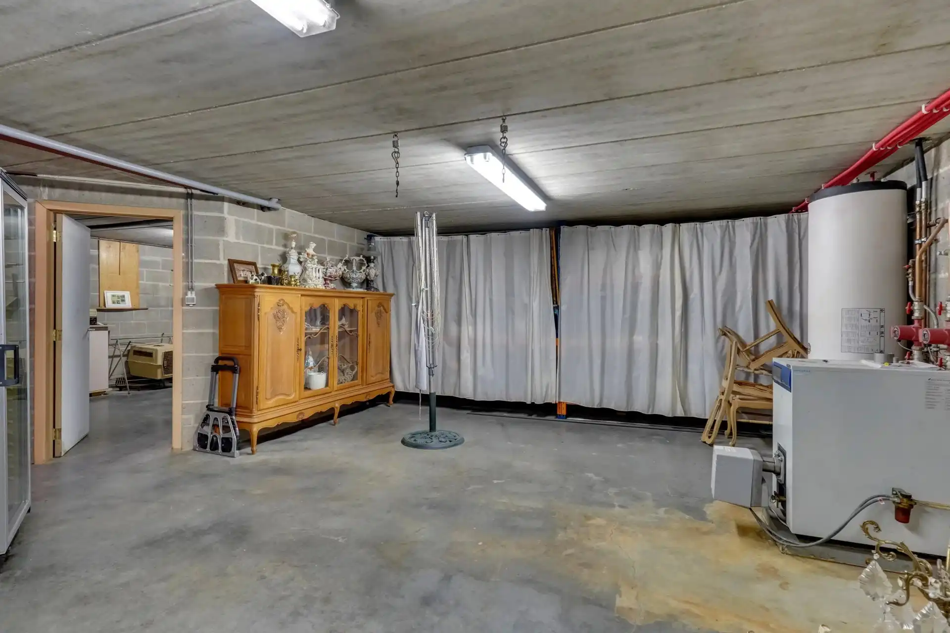 Ruime villa op een goede locatie foto 20