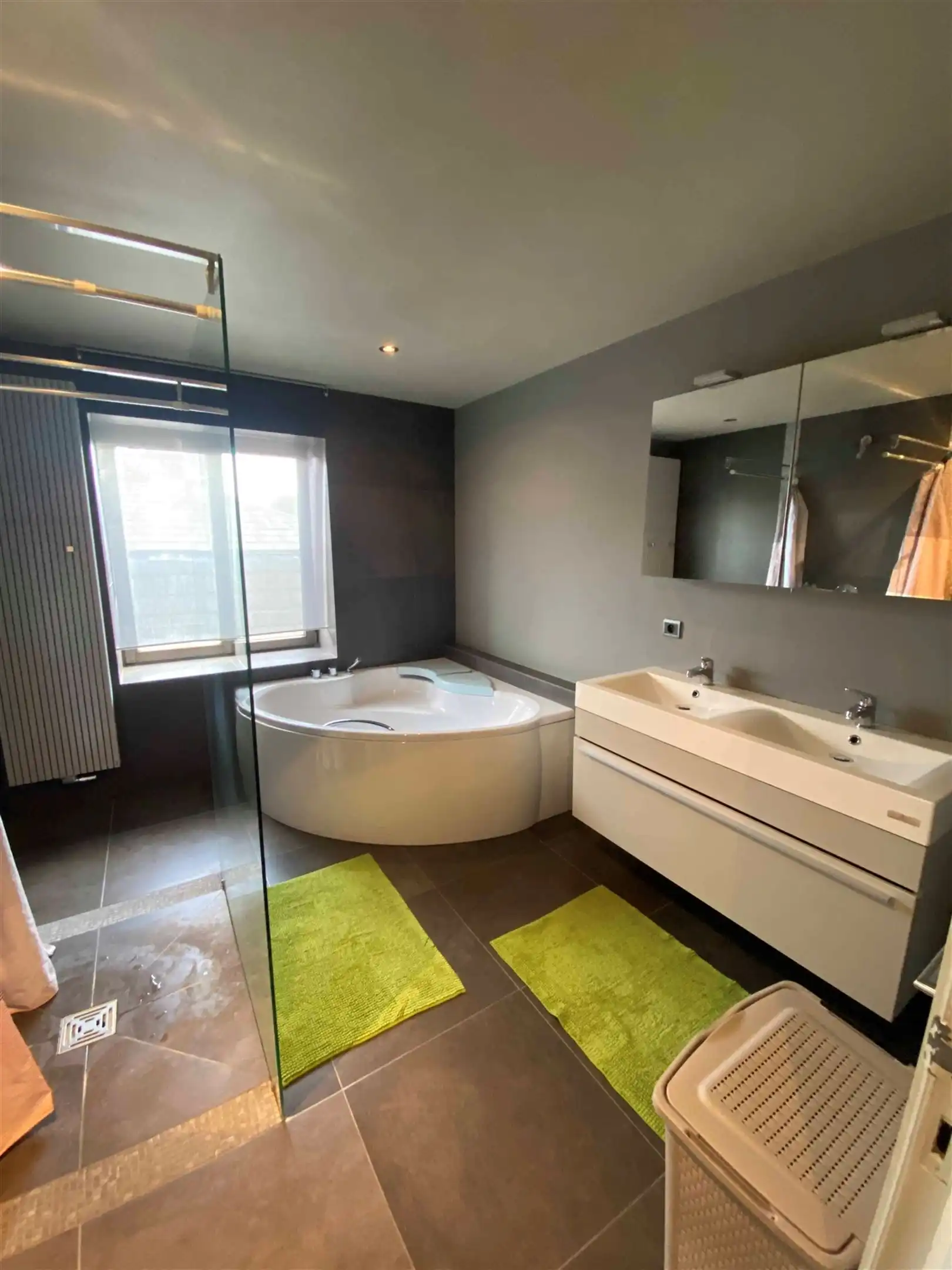 Woning met kantoren en magazijn van 1500m² foto 16