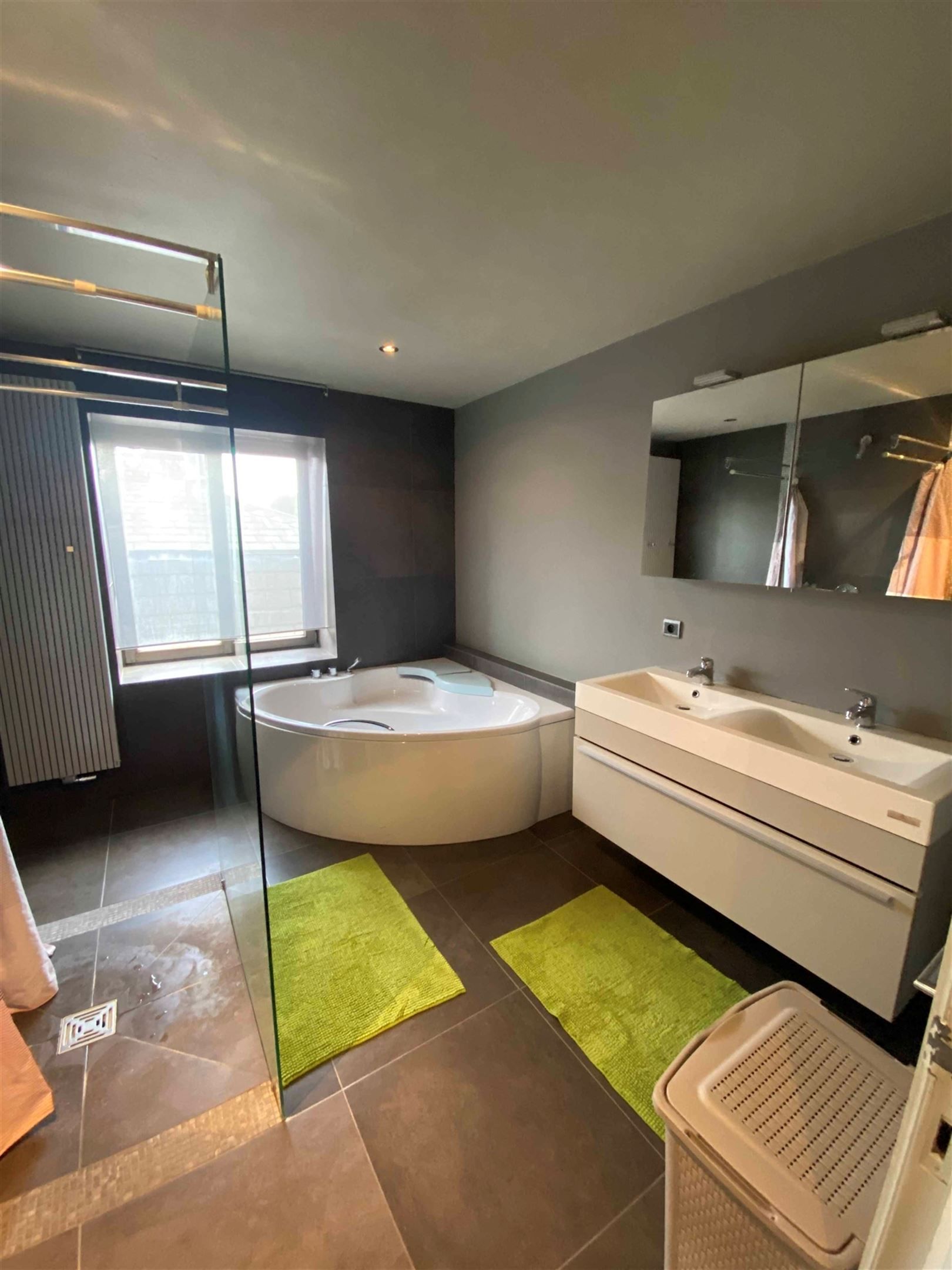 Woning met kantoren en magazijn van 1500m² foto 16