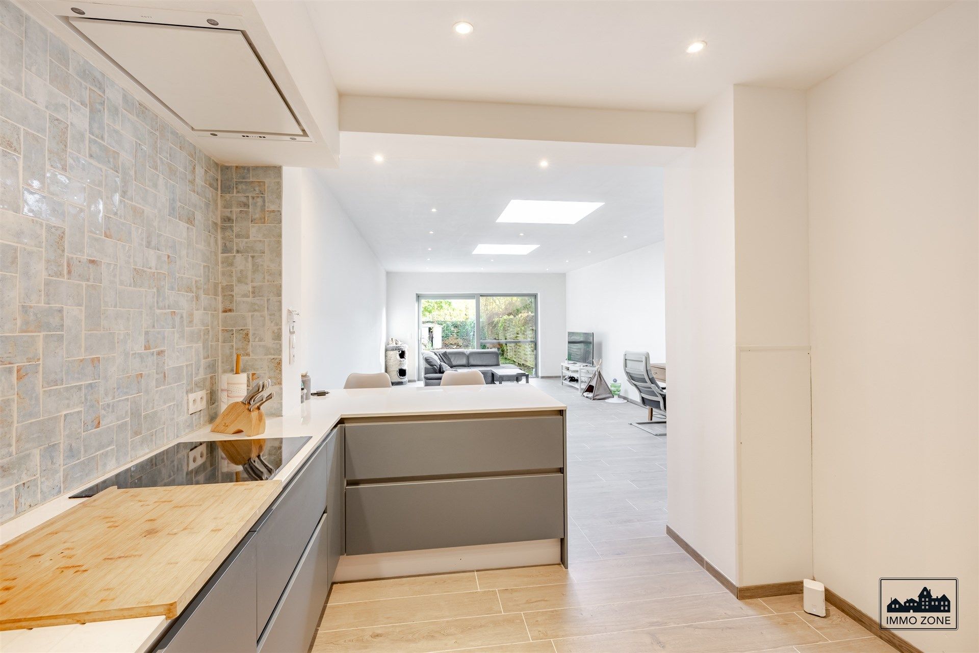 Instapklare, aangename rijwoning op centrale locatie! foto 5