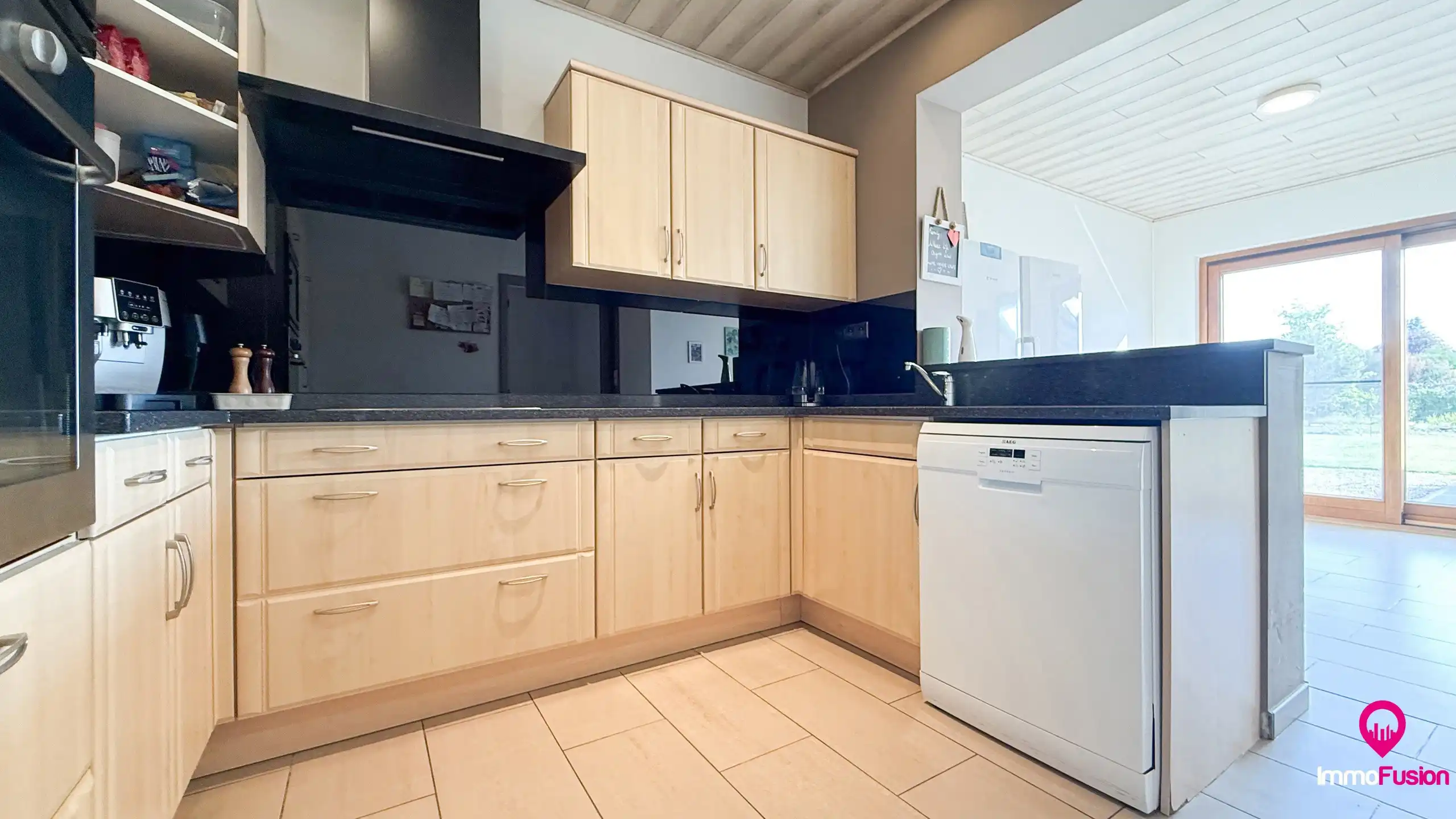 Charmante woning met 5 slaapkamers op een ruim perceel! foto 16