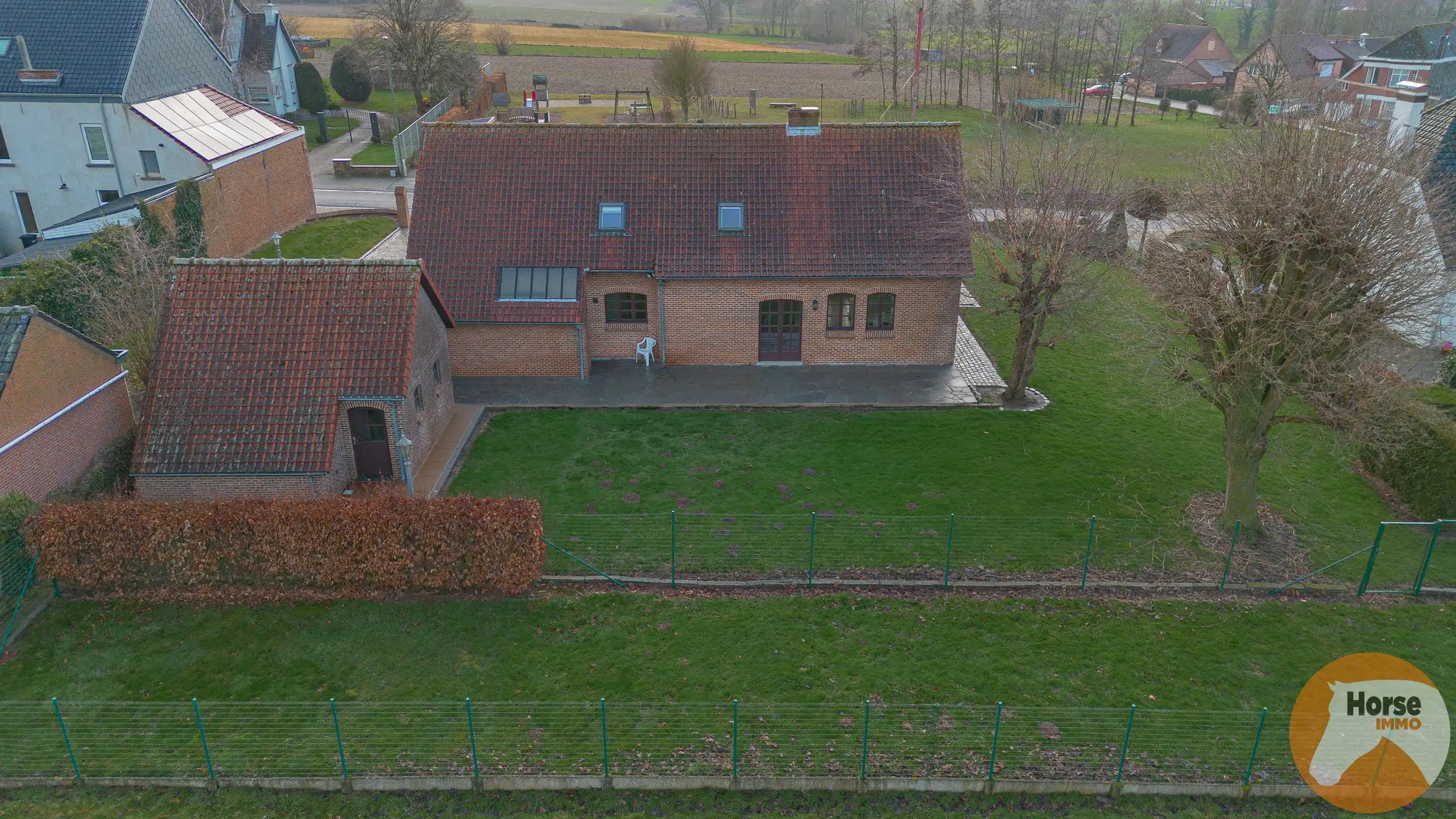 PAJOTTEGEM - landelijke woning op 30a  foto 3