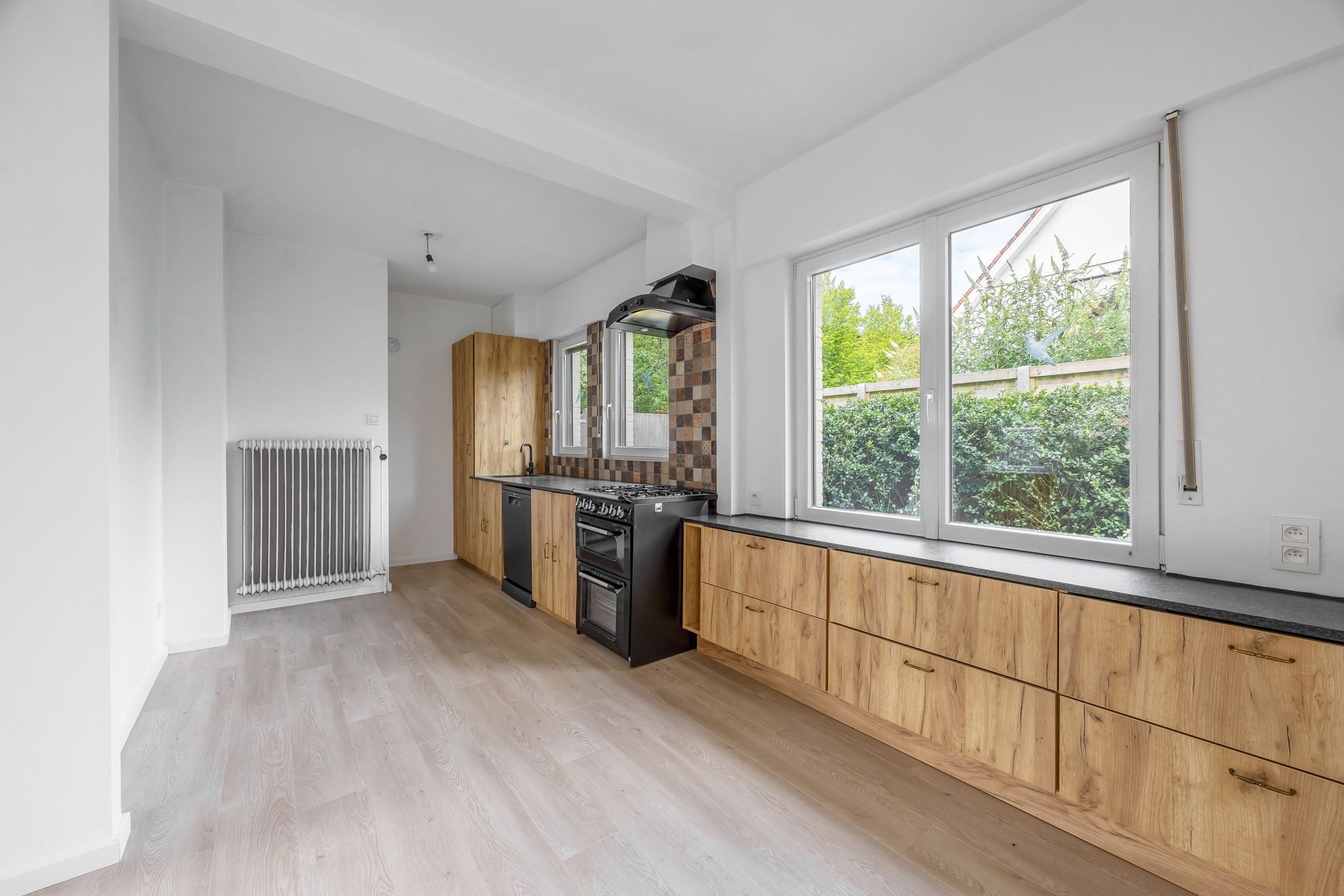 Karaktervolle woning met zwembad op toplocatie in Wijnegem foto 5