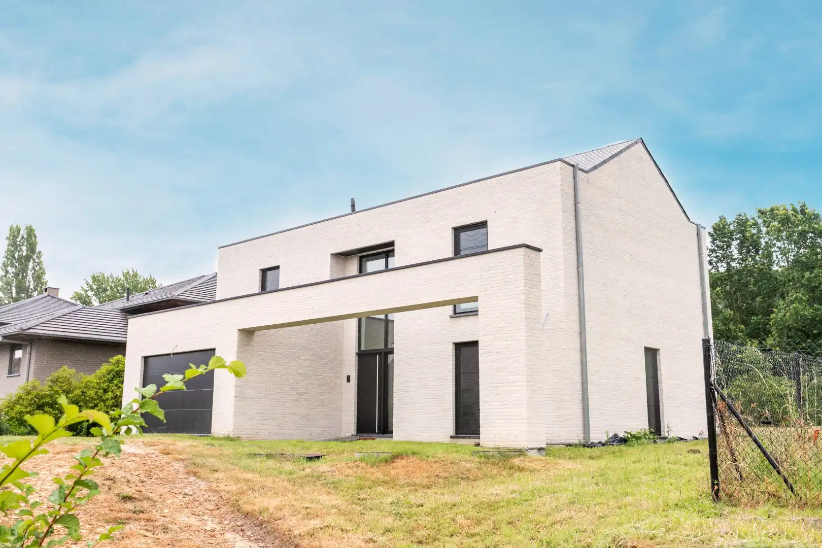 Recente stijlvolle gezinswoning met 3 slpk te Beersel foto {{pictureIndex}}
