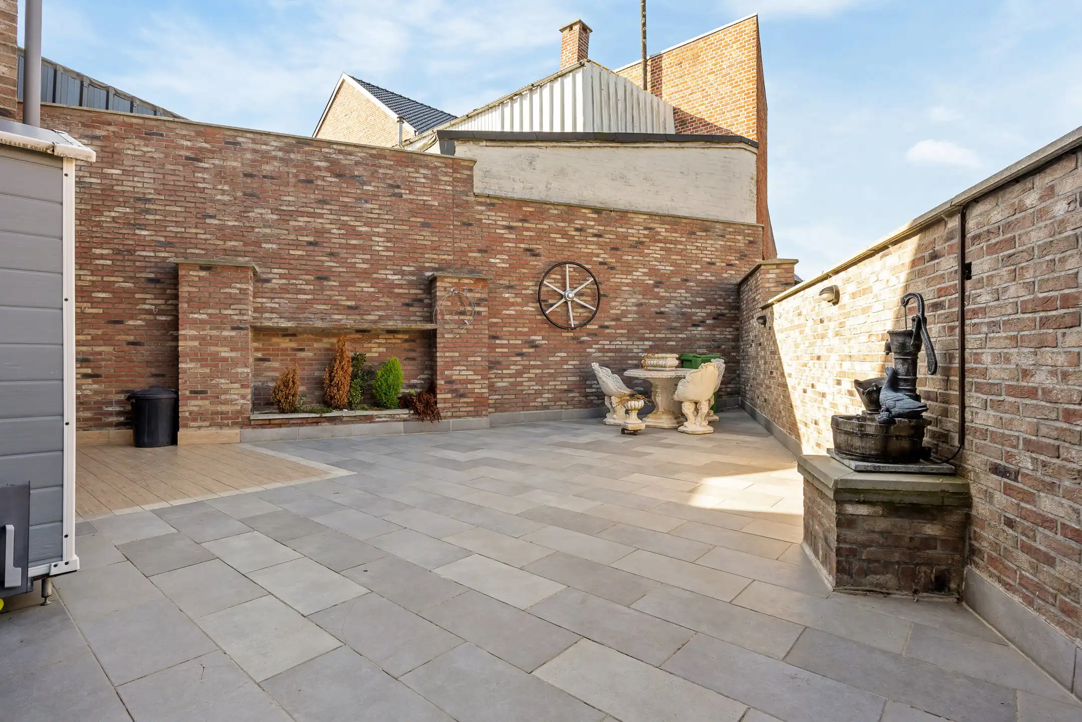 Ruime woning met garage en terras in Herderen foto 23