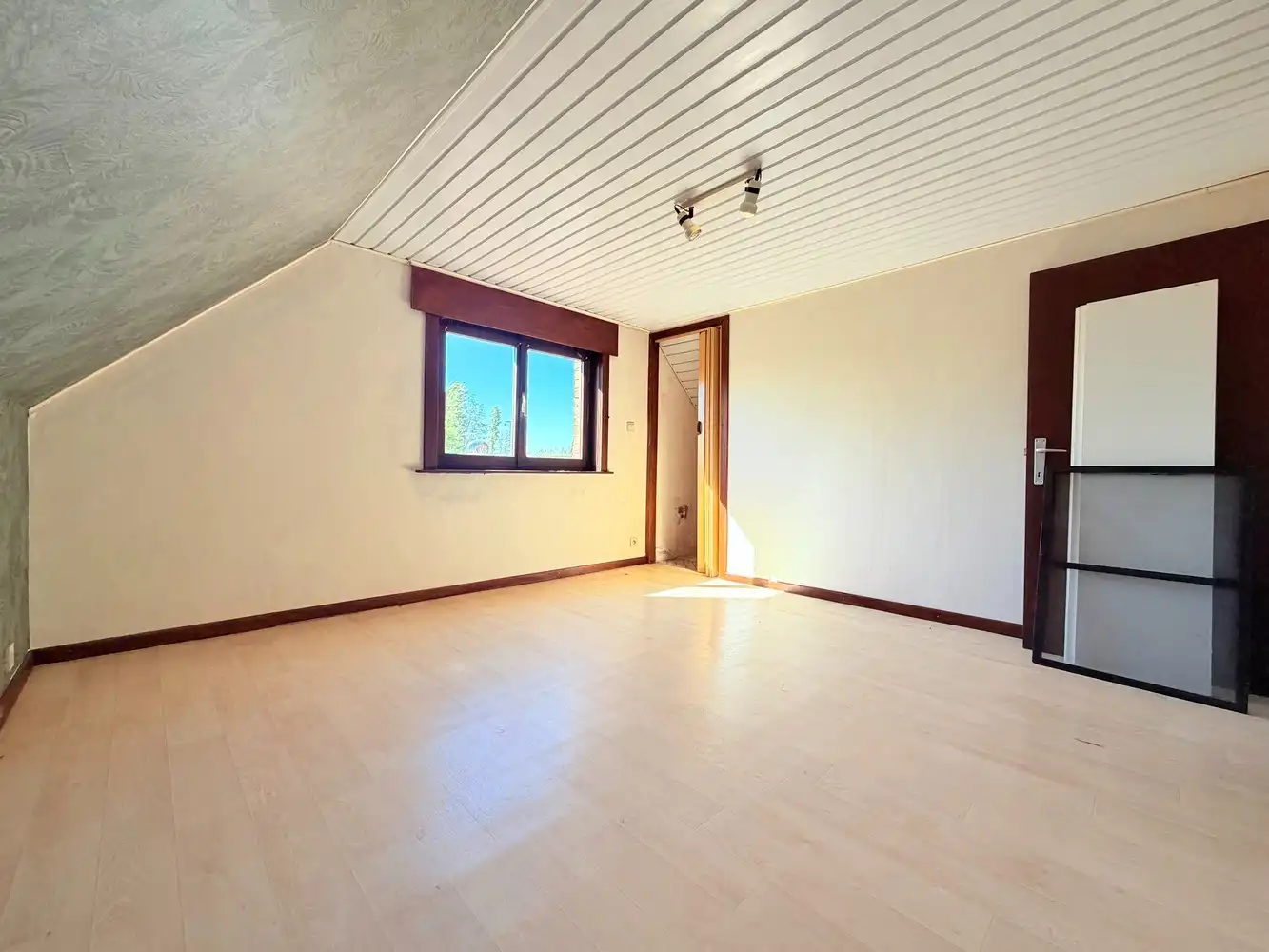Alleenstaande woning op een perceel van 2.254 m² foto 7